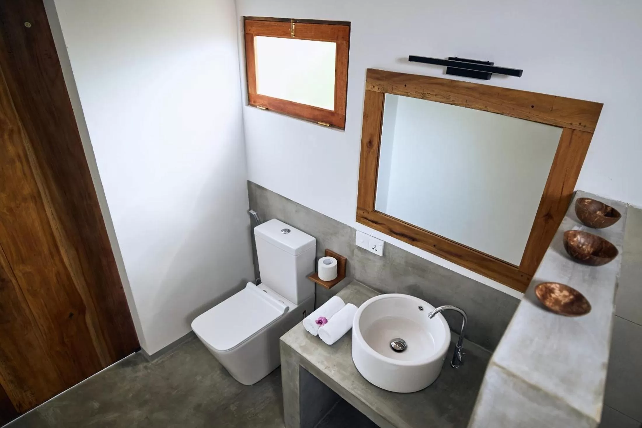 Bathroom in Simply Peace