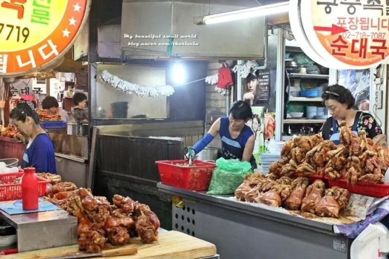 Neighbourhood in Naru Hostel Korea