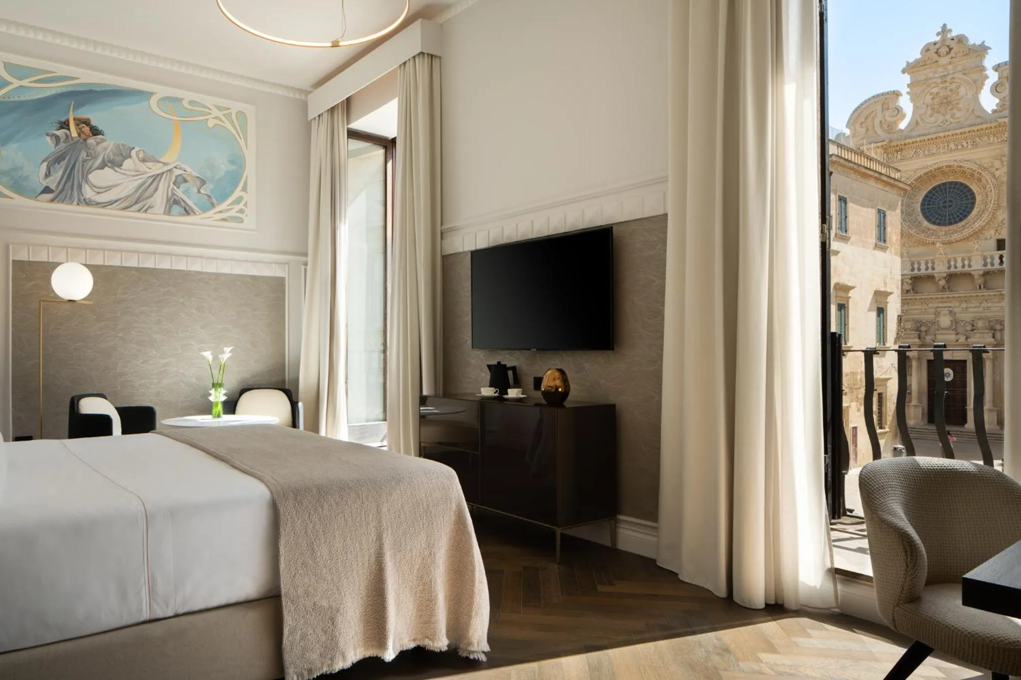 View (from property/room), Bed in Patria Palace Lecce - The Leading Hotels of The World