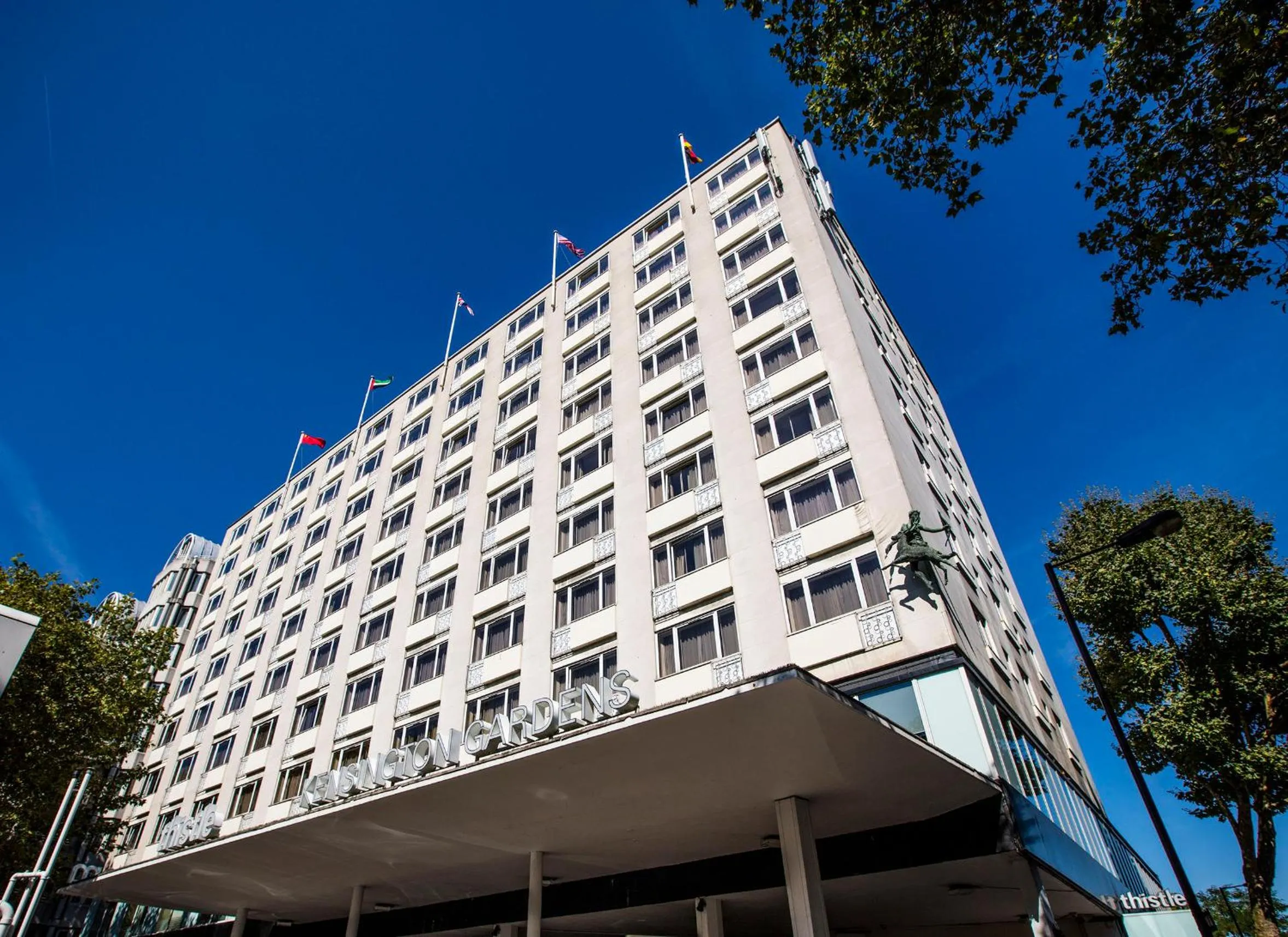 Property building in Thistle London Hyde Park Kensington Gardens