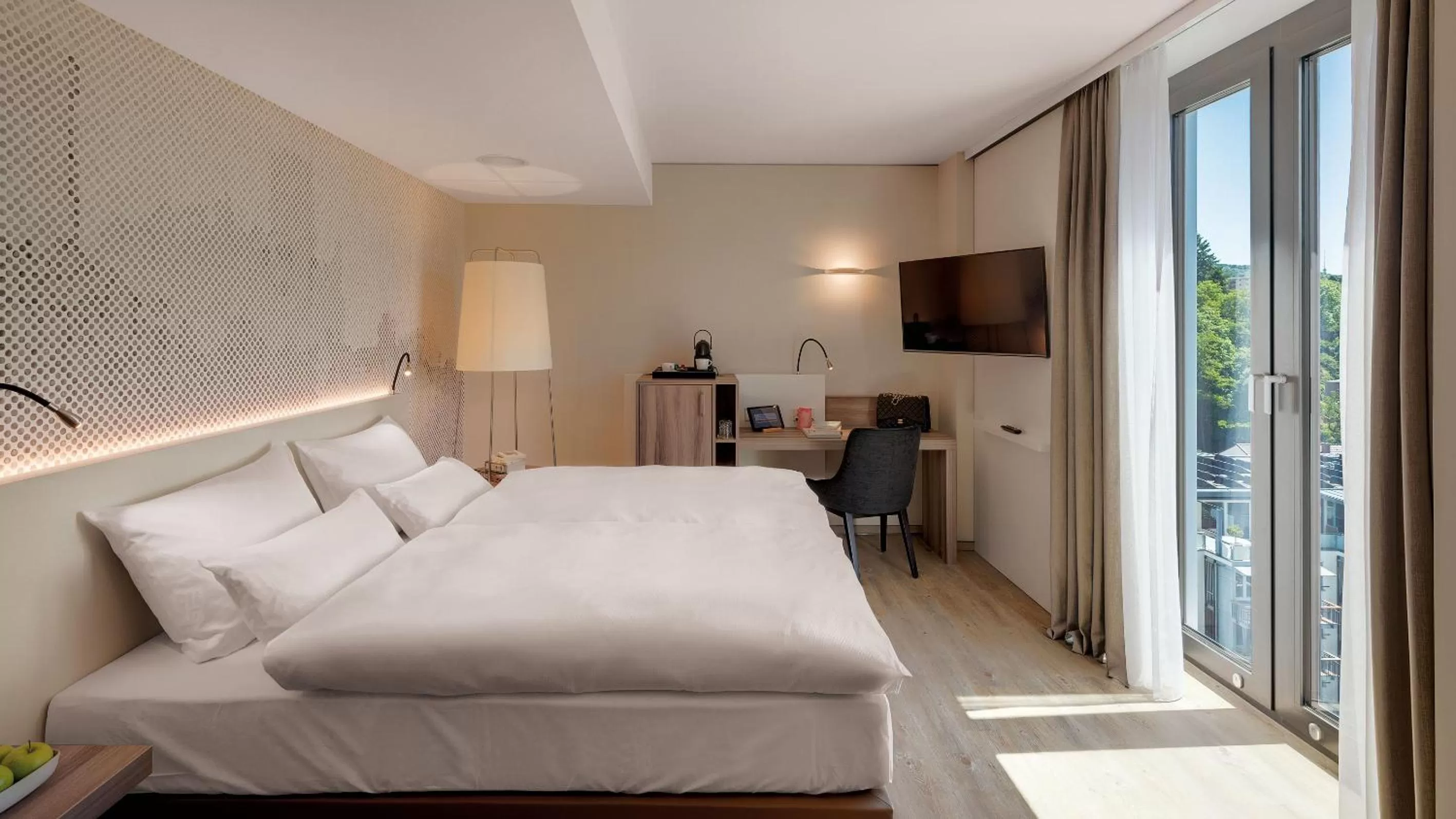 Bed in Hotel Stadt Lörrach