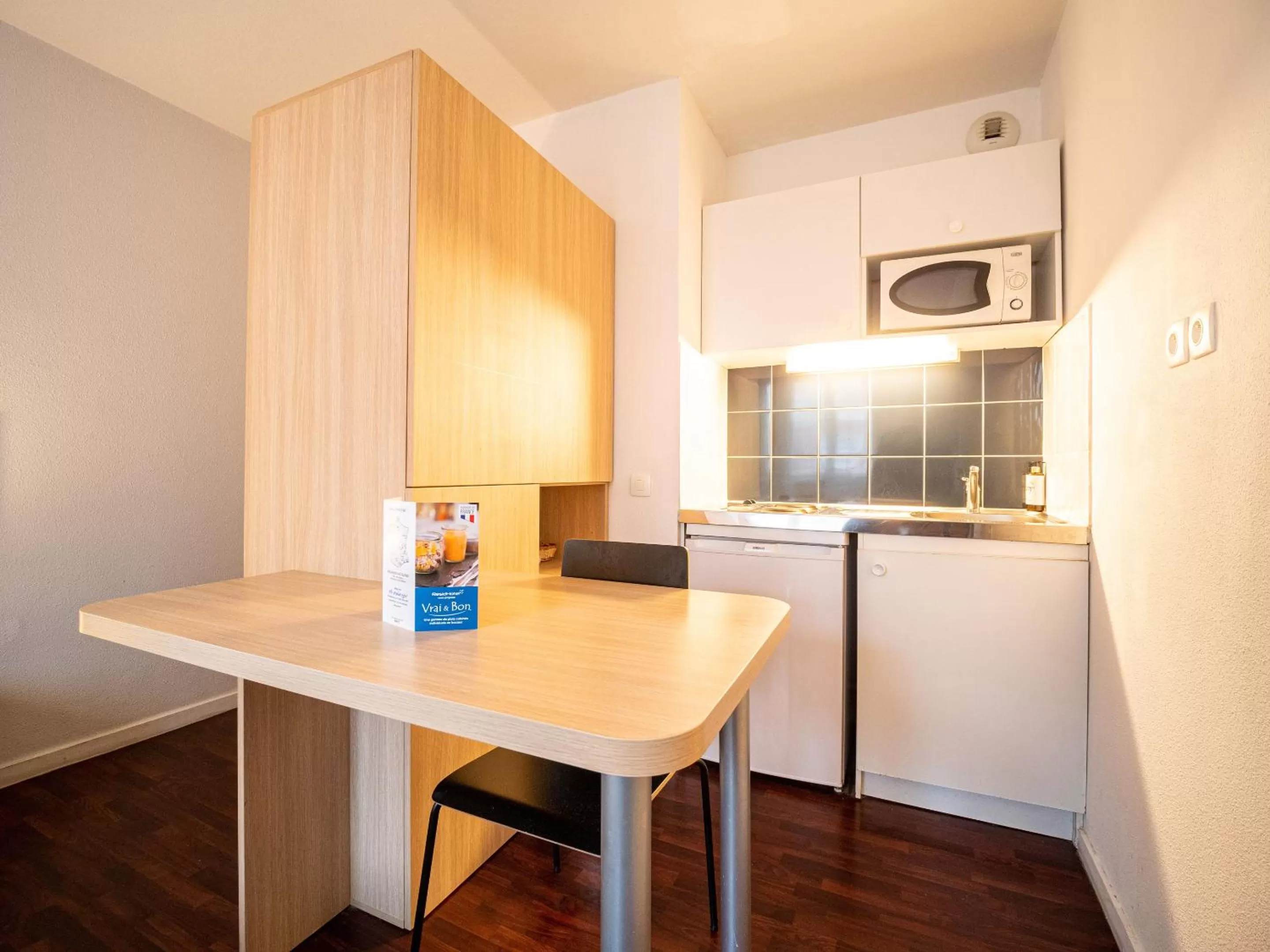 Kitchen or kitchenette in Residhotel St Etienne Centre