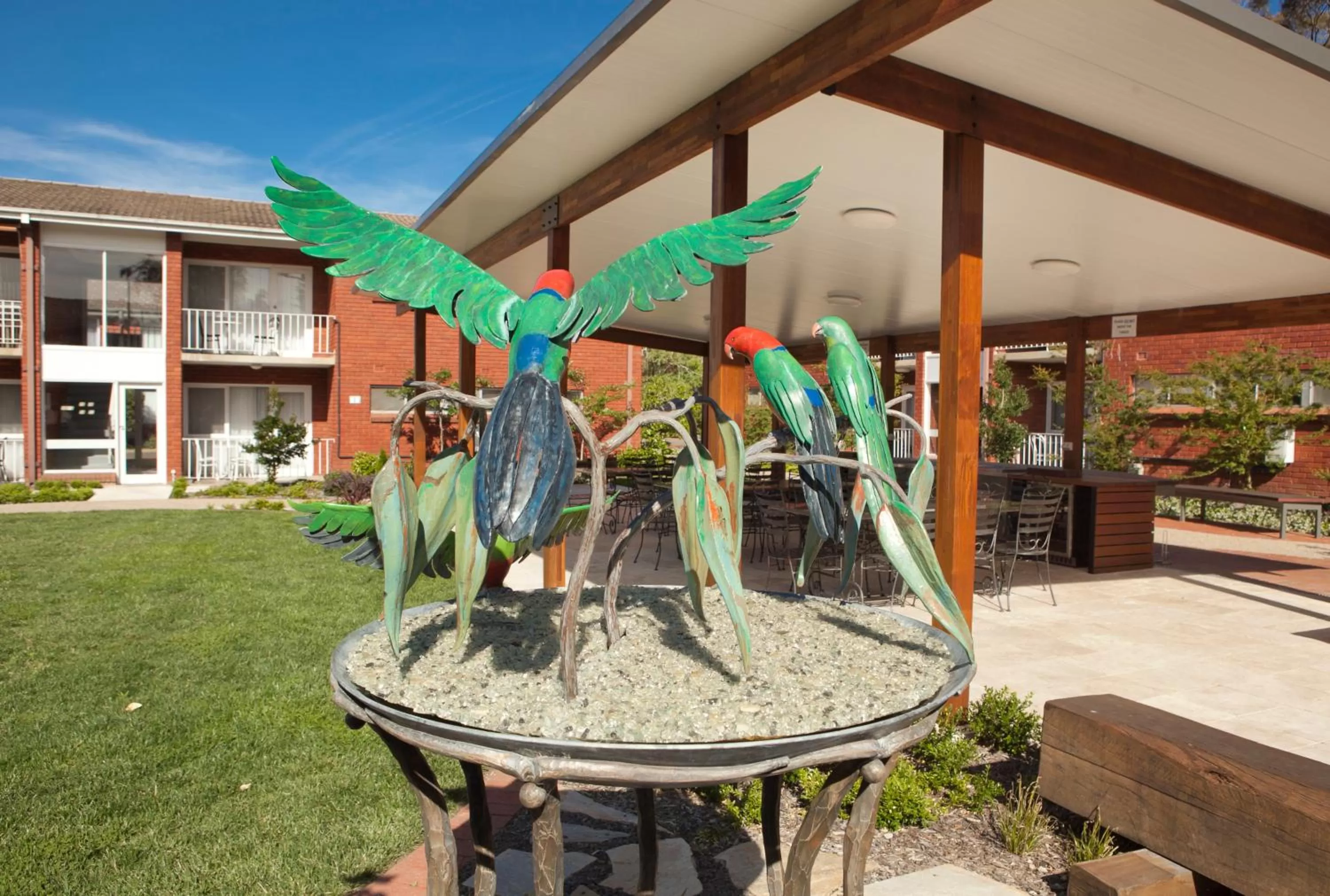 Facade/entrance in Forrest Hotel & Apartments