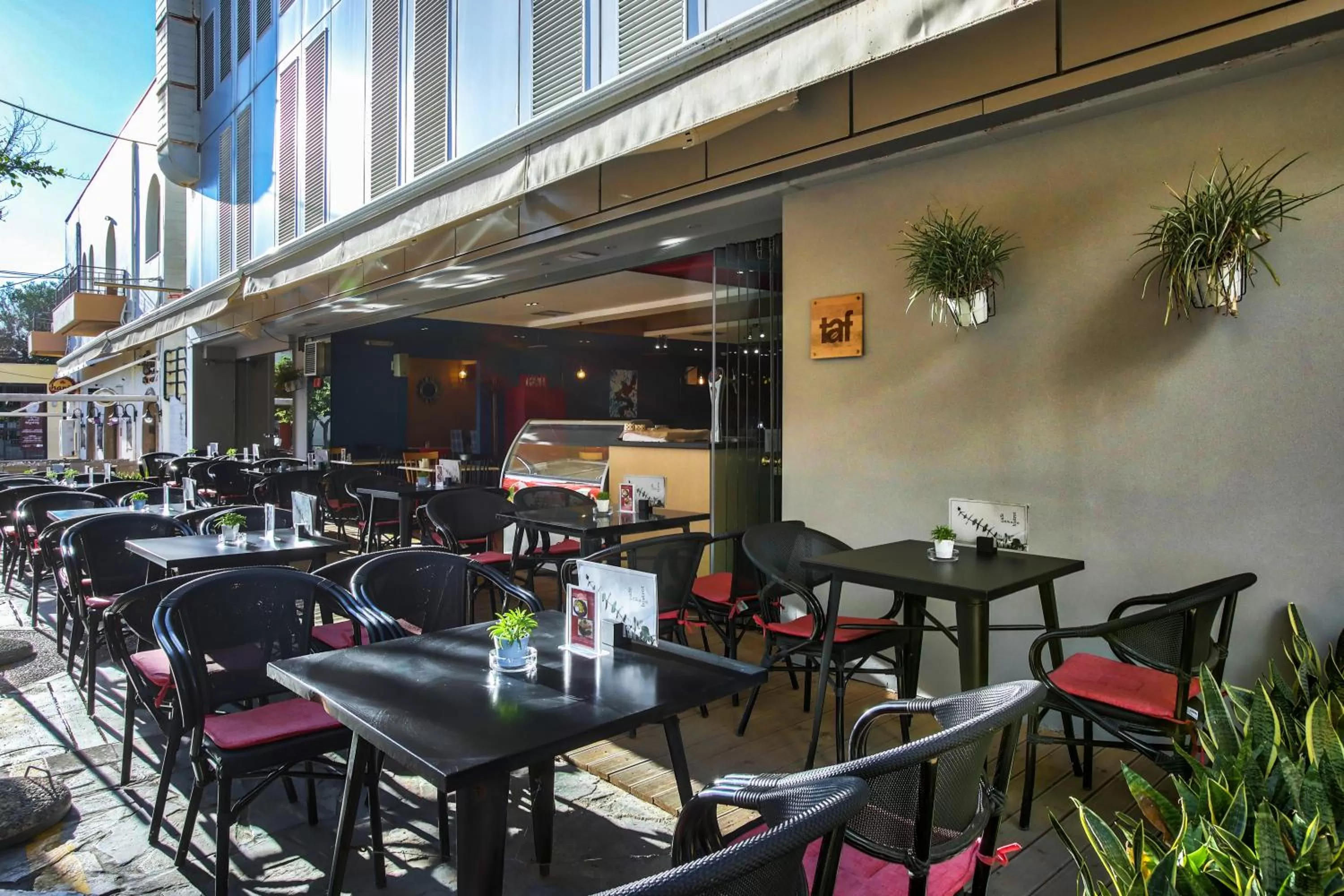 Restaurant/places to eat in Capsis Astoria Heraklion