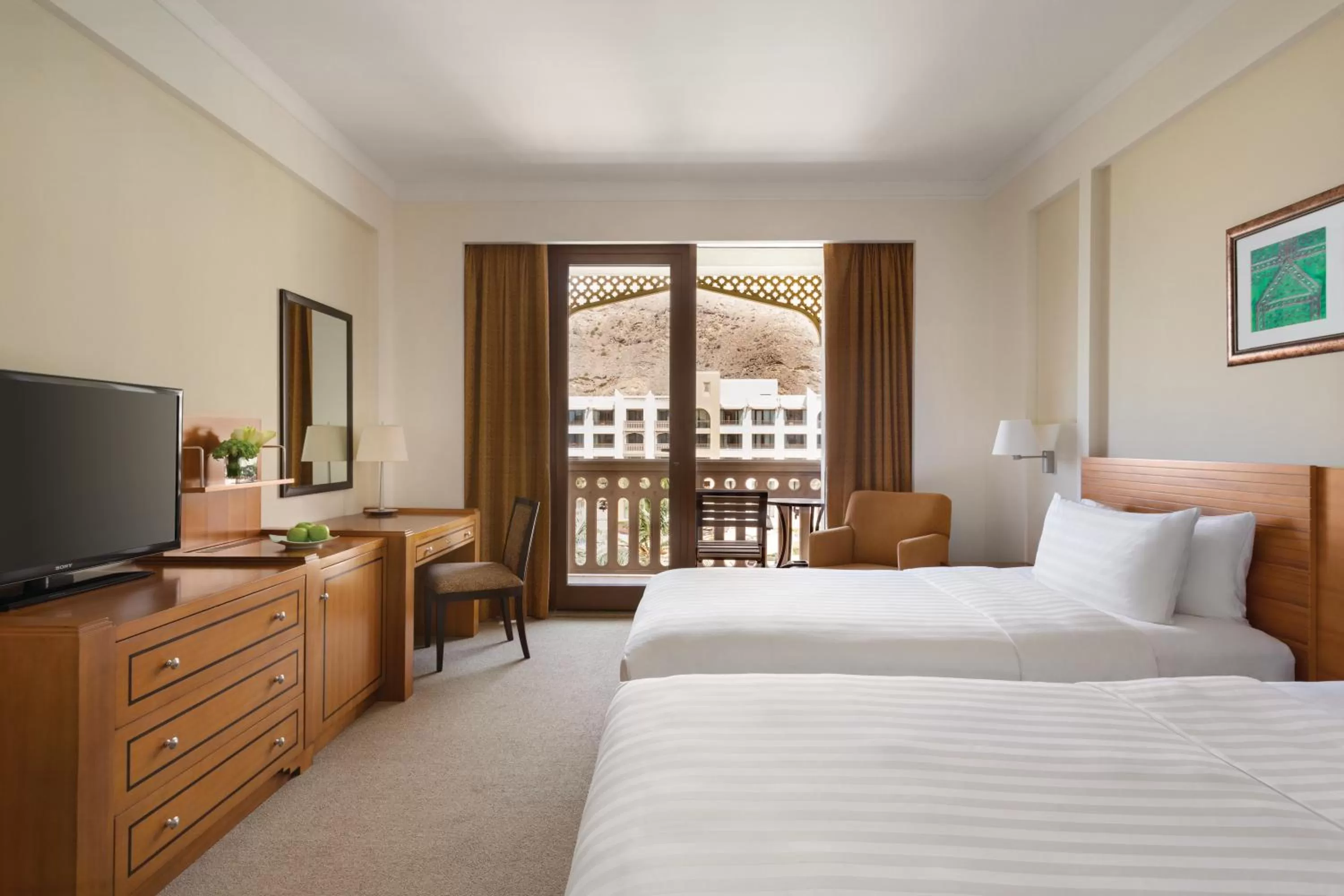 City view, Bed in Shangri-La Barr Al Jissah, Muscat