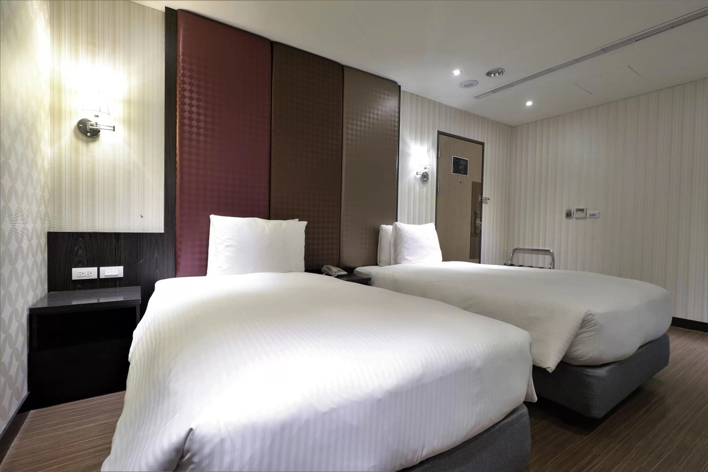 Photo of the whole room, Bed in J-HOTEL