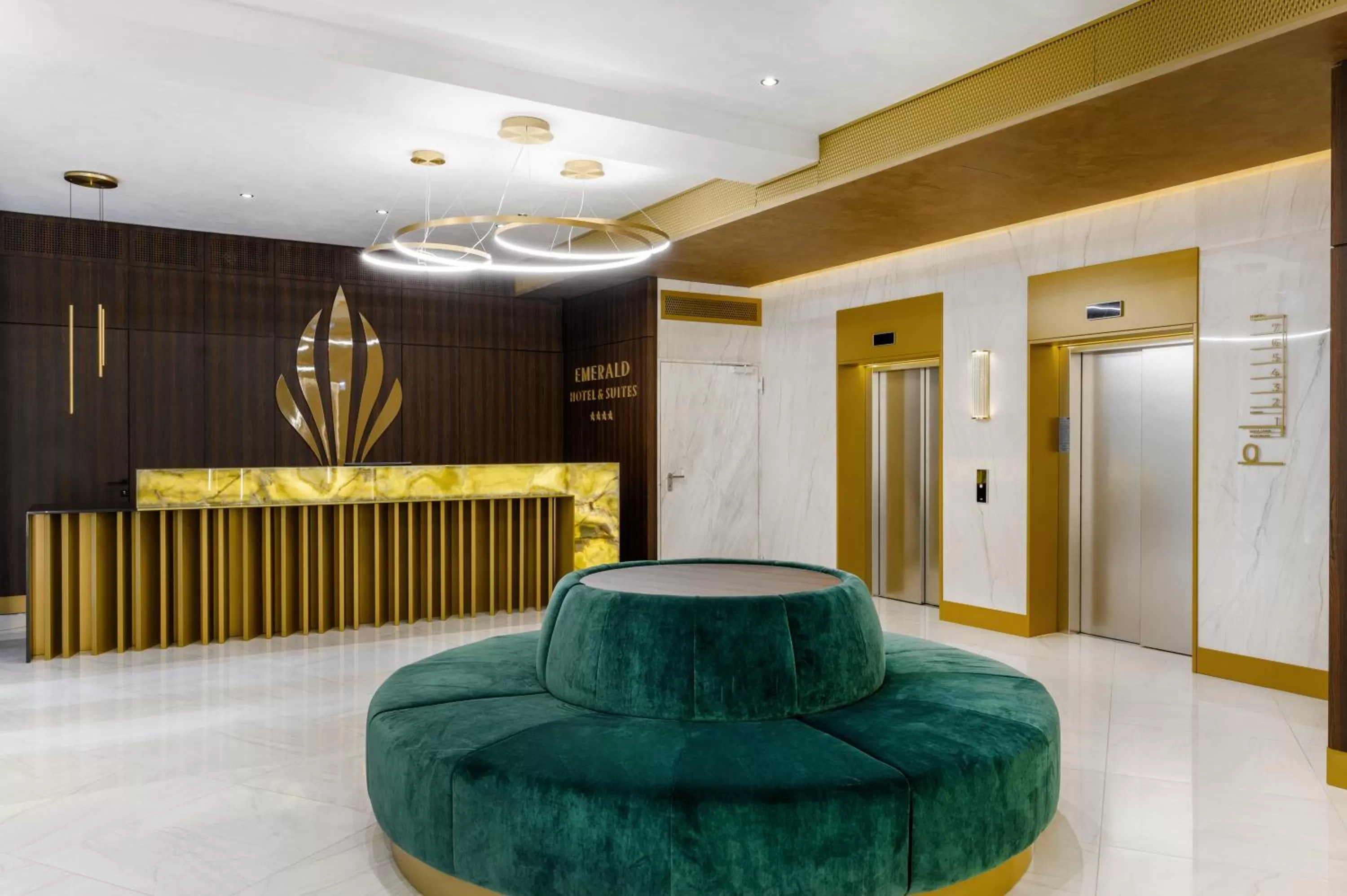 Lobby or reception in Emerald Downtown Luxury Suites by Continental Group