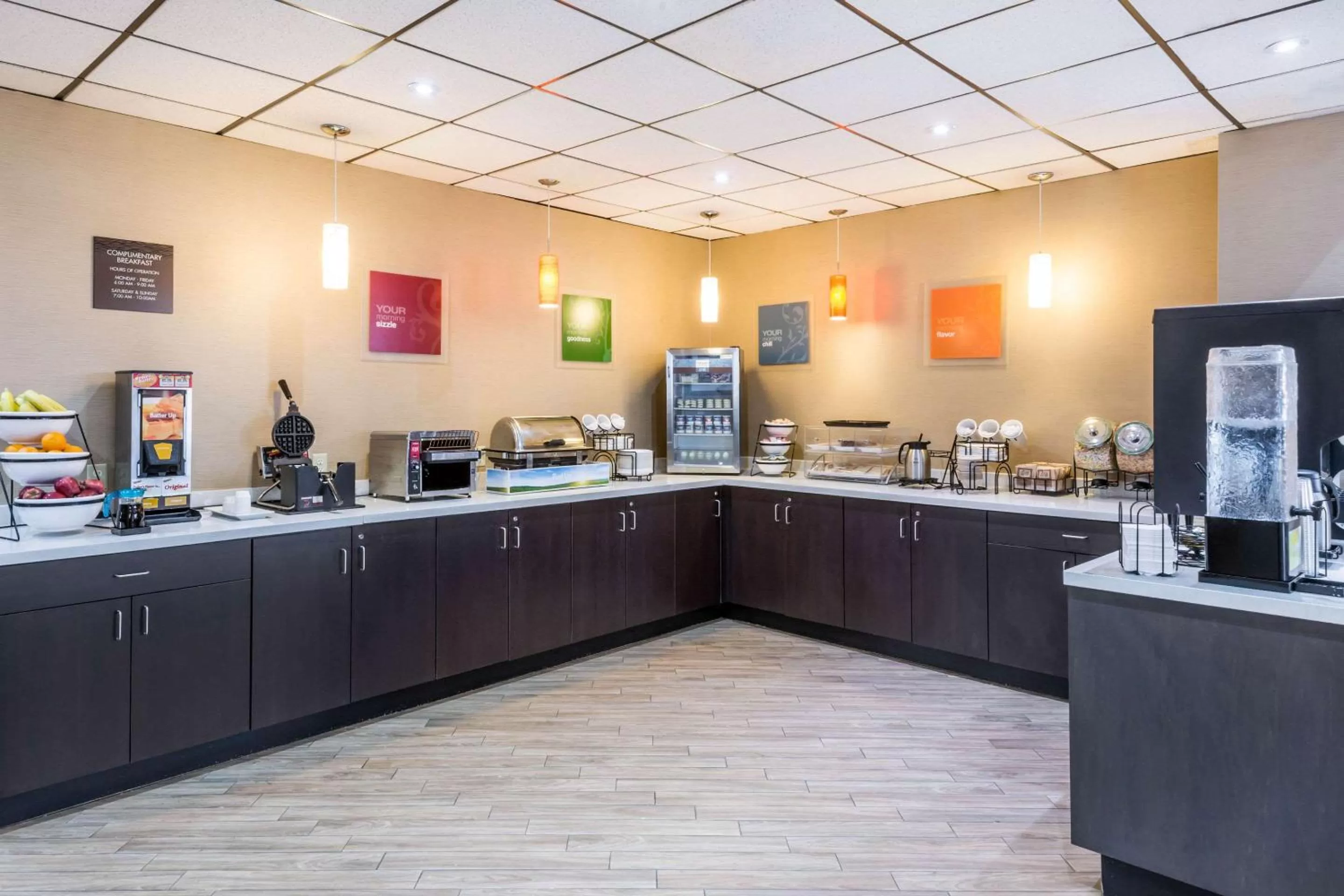 Restaurant/places to eat in Comfort Inn & Suites