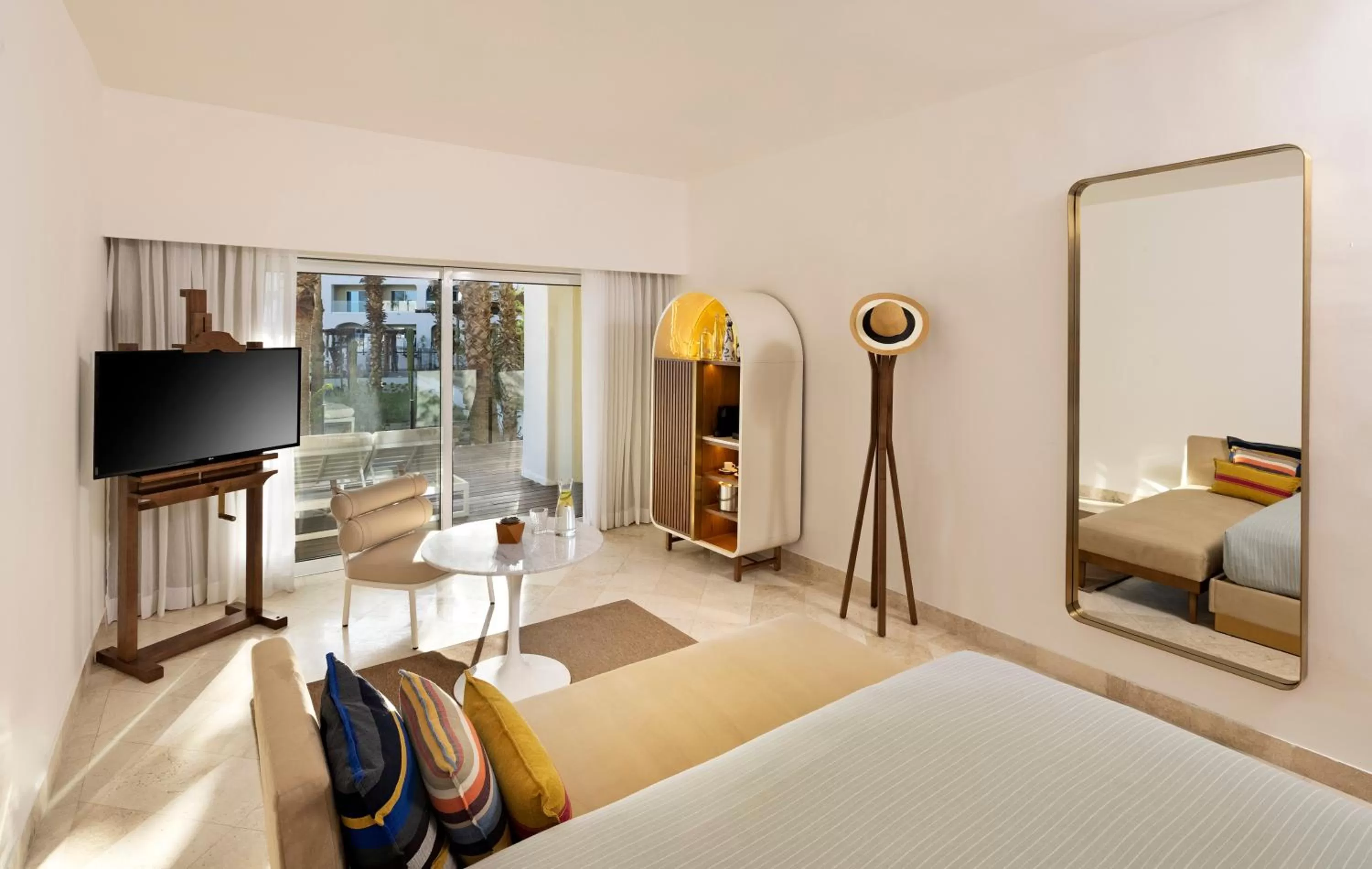 Seating area, Bed in ME Cabo by Meliá