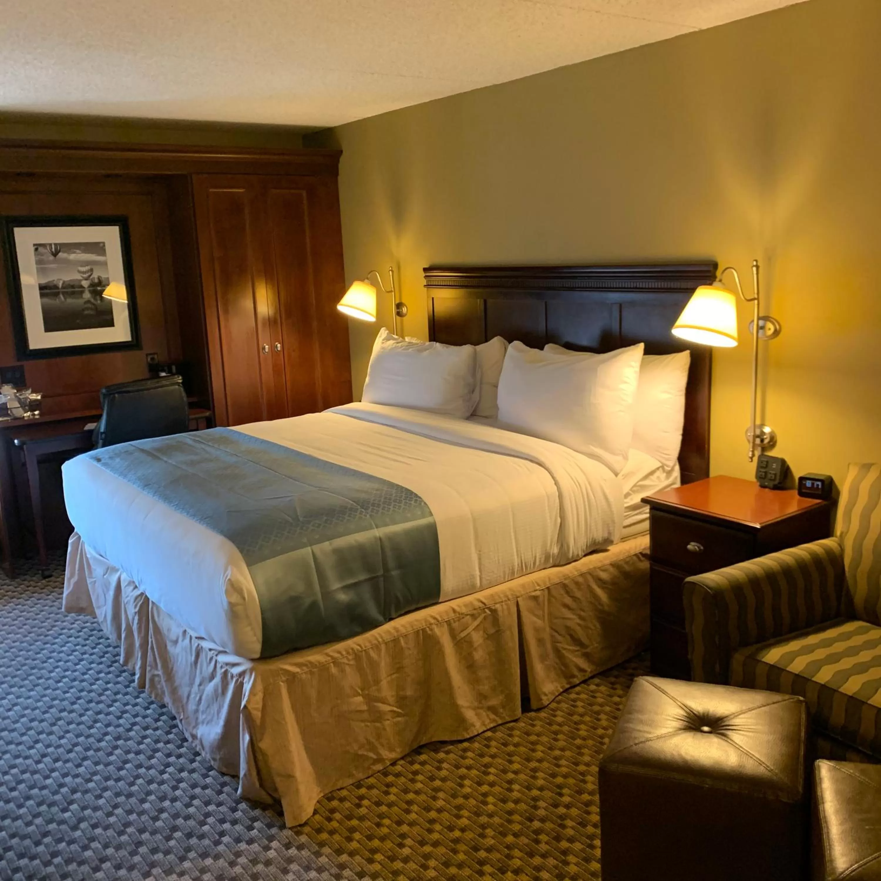 Deluxe King Room - Non-Smoking in Spark by Hilton Colorado Springs I 25 Central