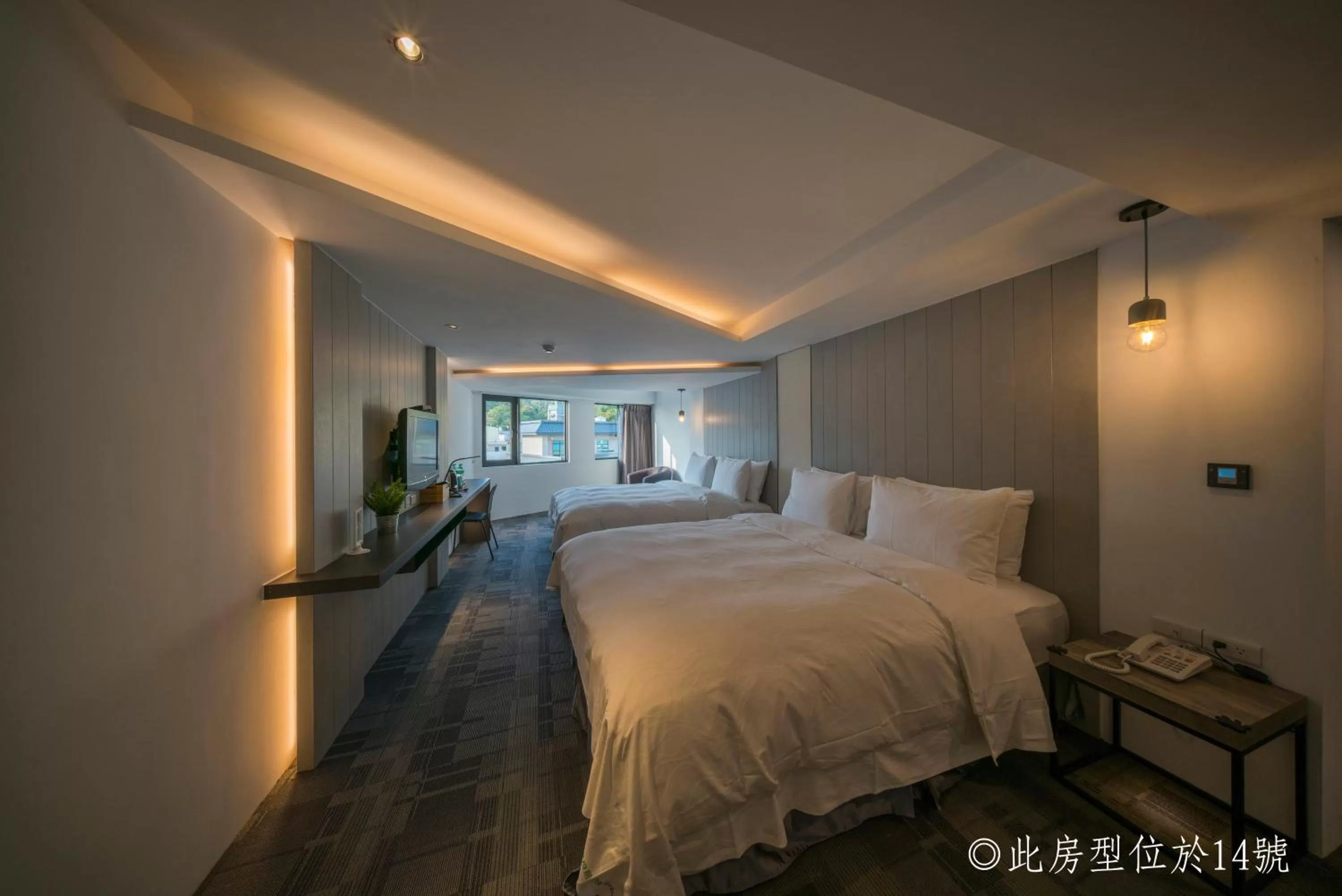 Superior Twin Room in Watermark Hotel-The Harbour