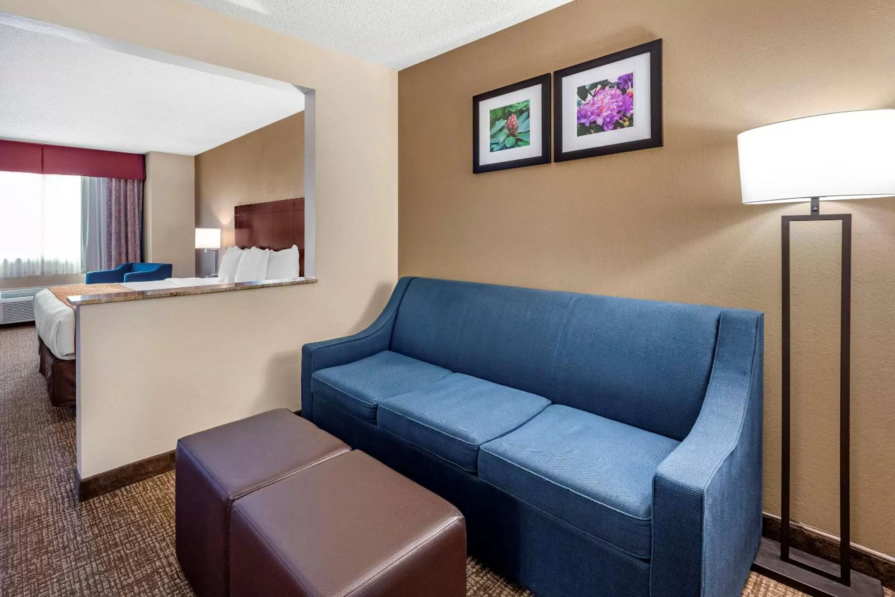 Photo of the whole room, Bed in Comfort Inn & Suites Kelso - Longview