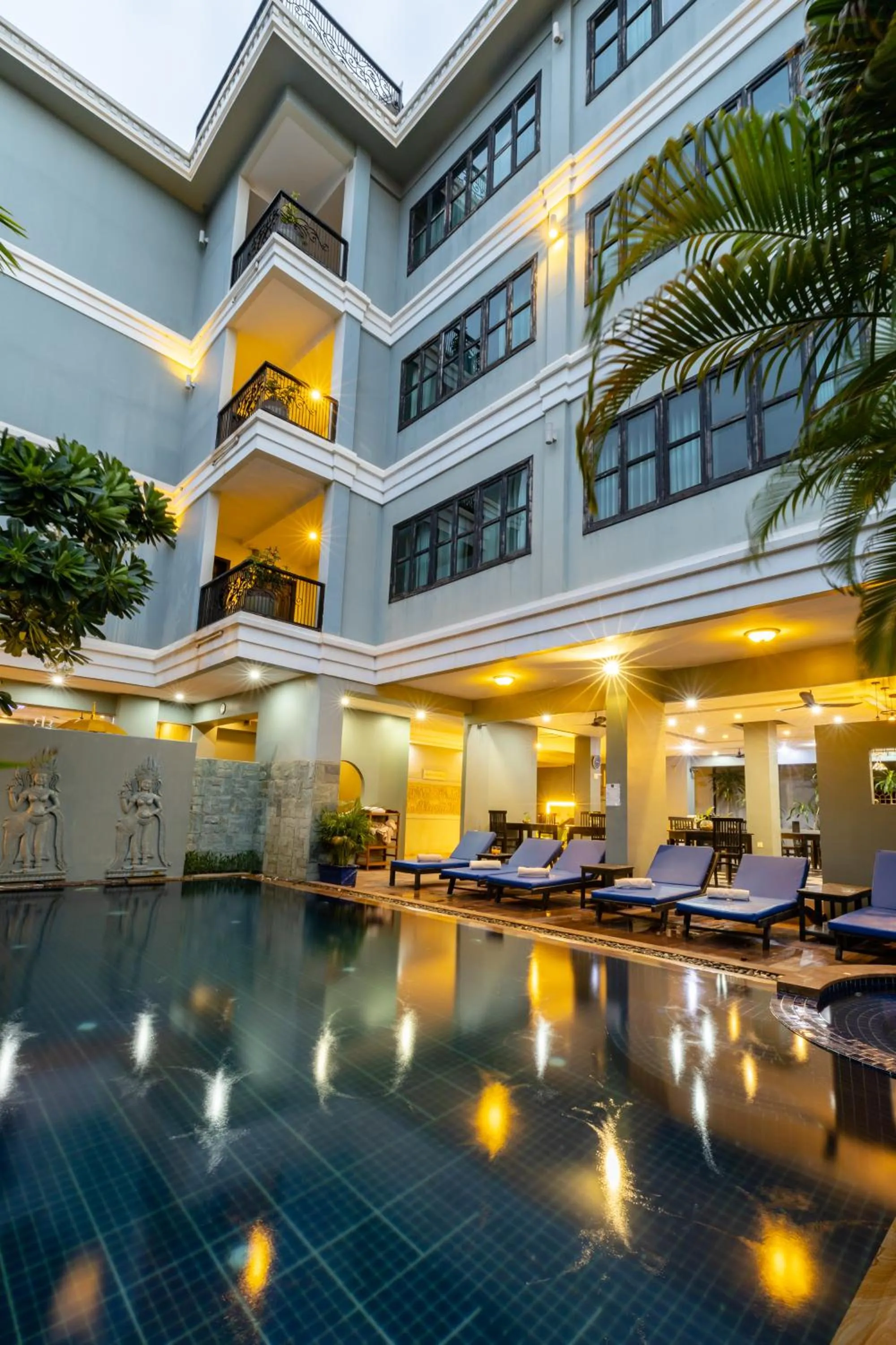 Property building in Siem Reap Comforts Hostel