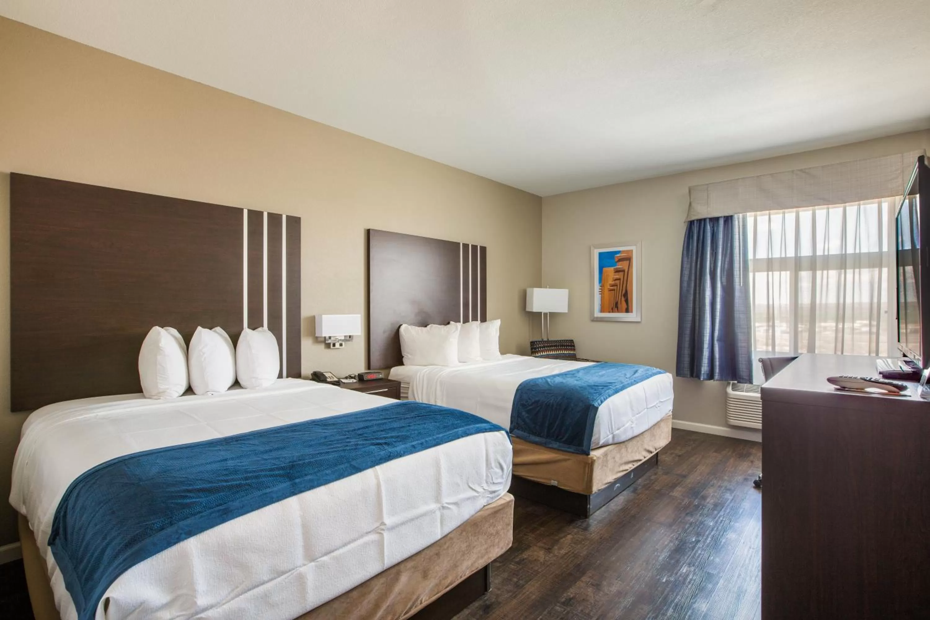 Photo of the whole room, Bed in Baymont by Wyndham Albuquerque Airport