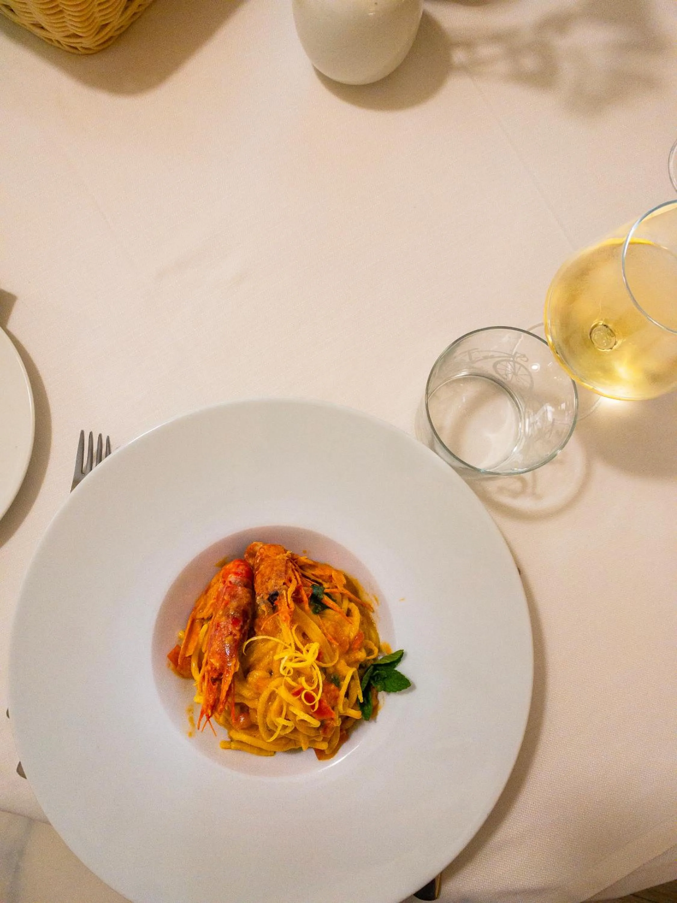 Restaurant/places to eat in Hotel Donatella