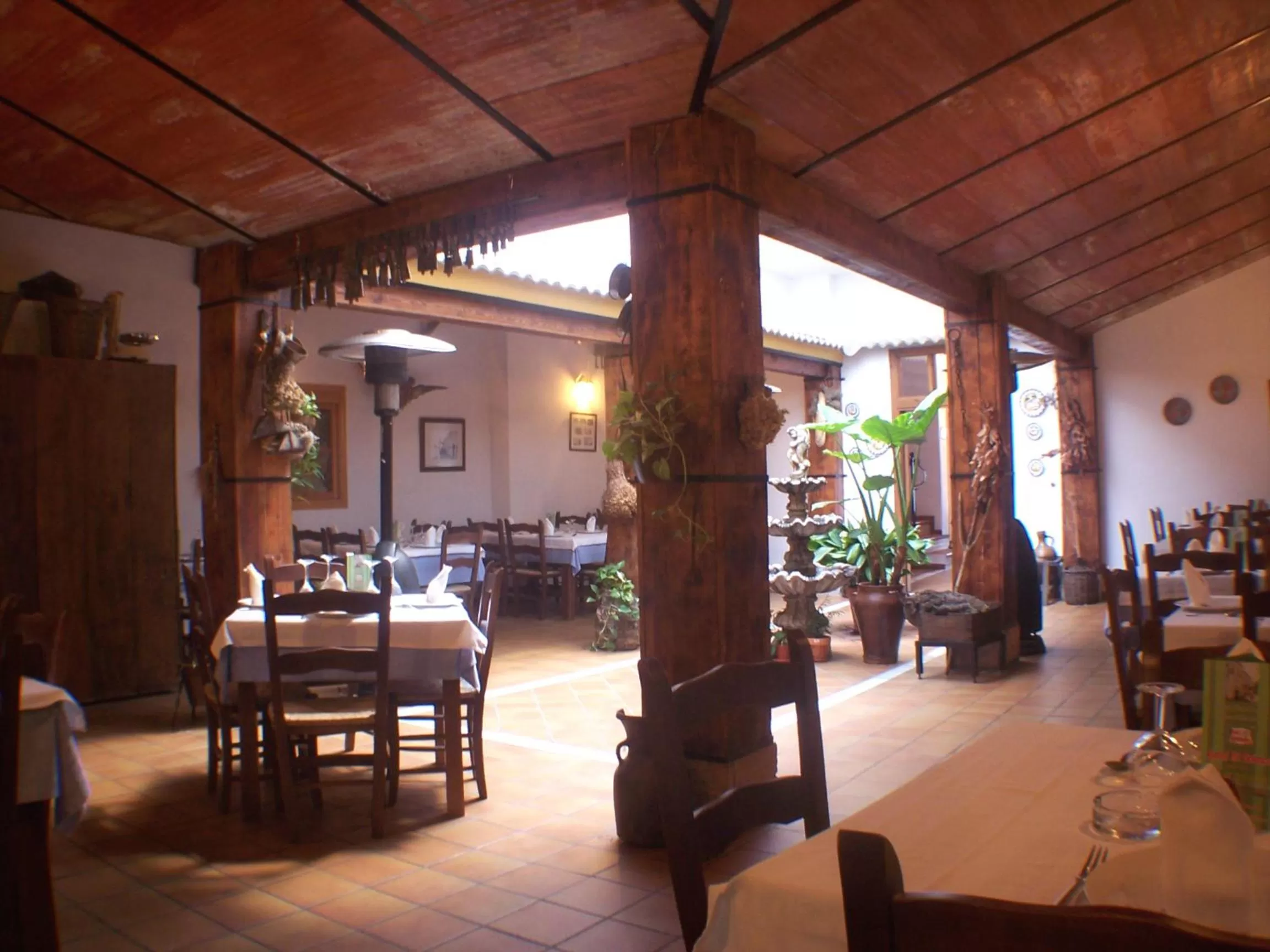 Restaurant/places to eat in Hotel El Tabanco