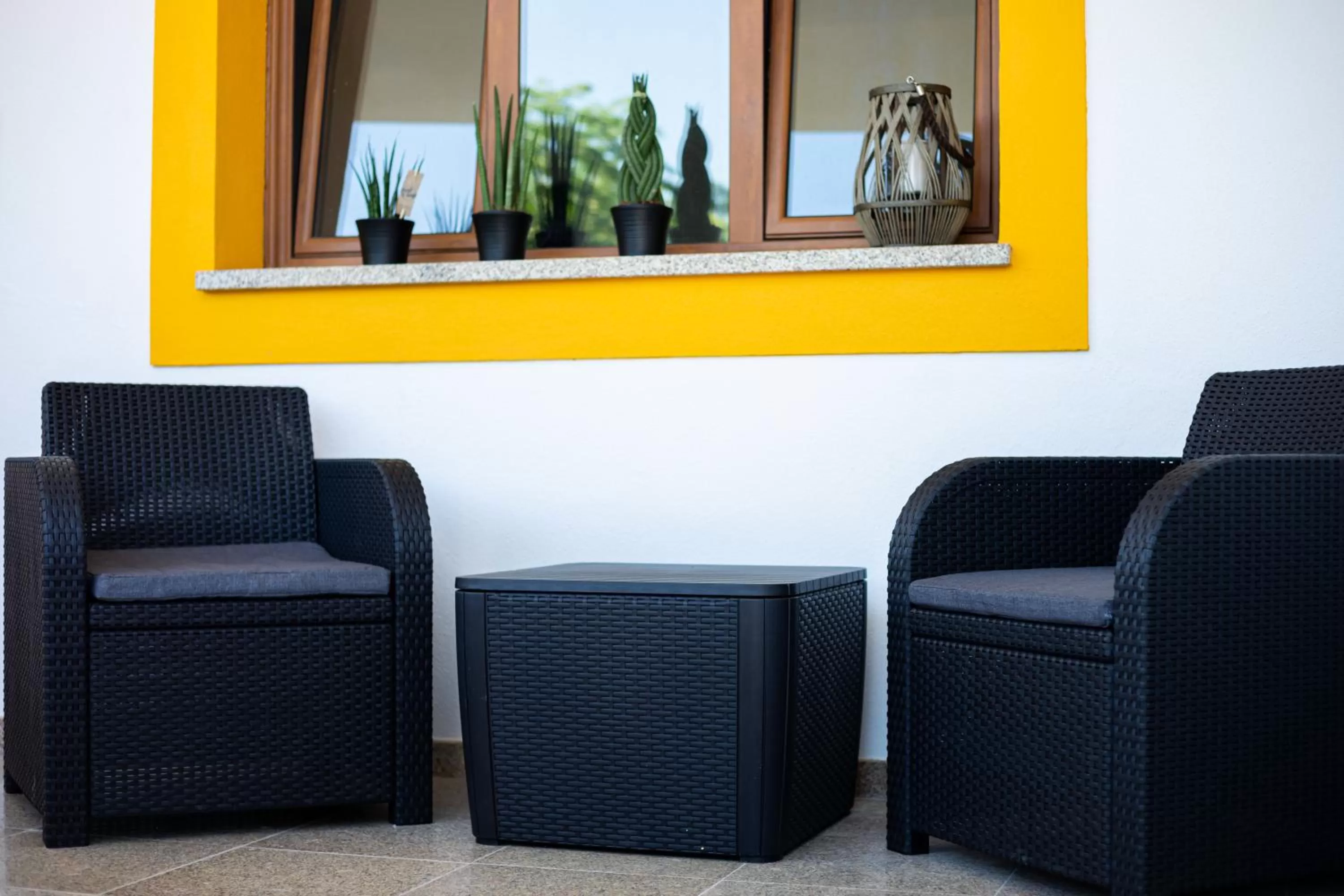 Facade/entrance in Porto D'Abrigo - Alojamento Local