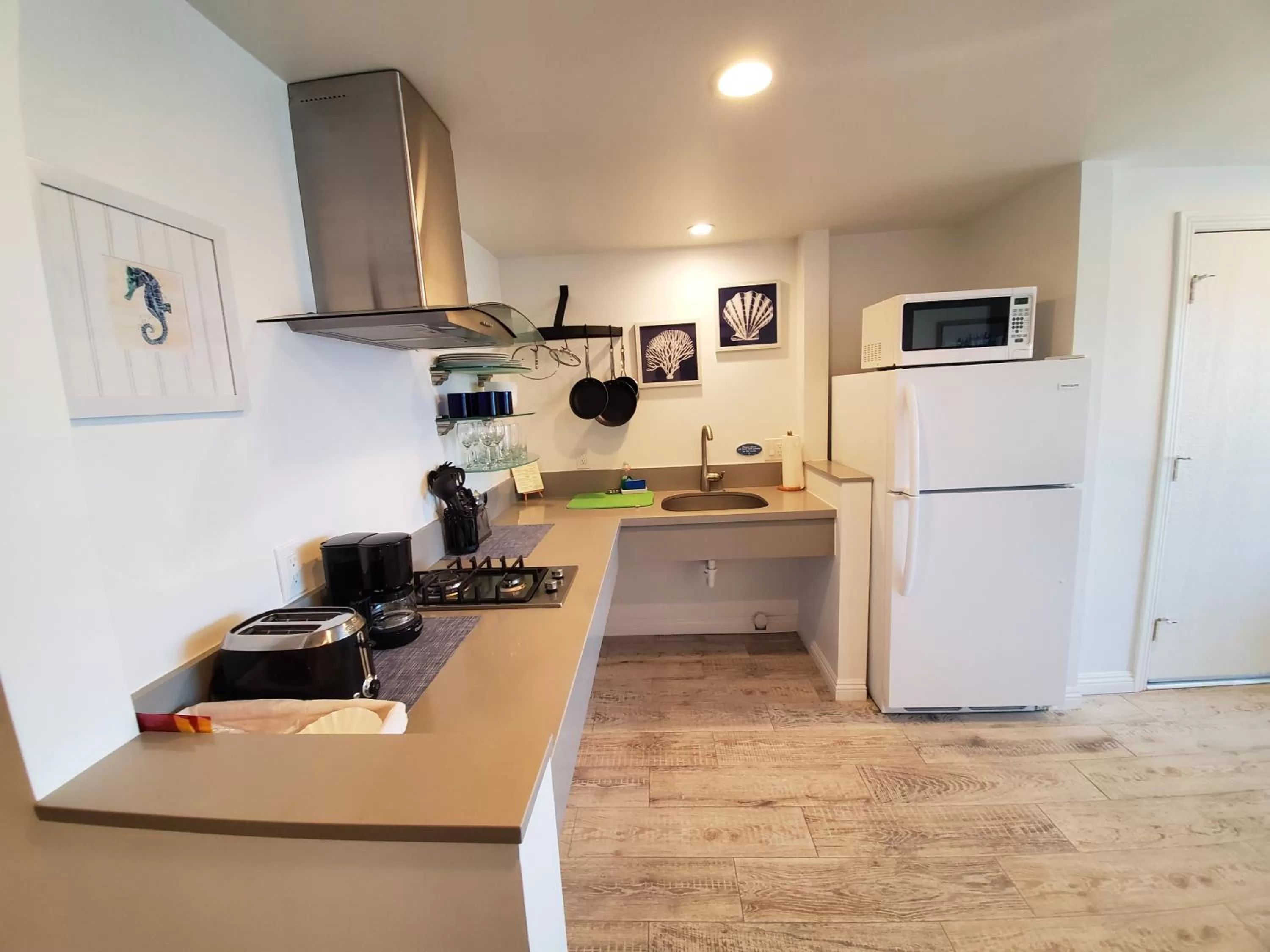 Kitchen or kitchenette in Sea Horse Resort