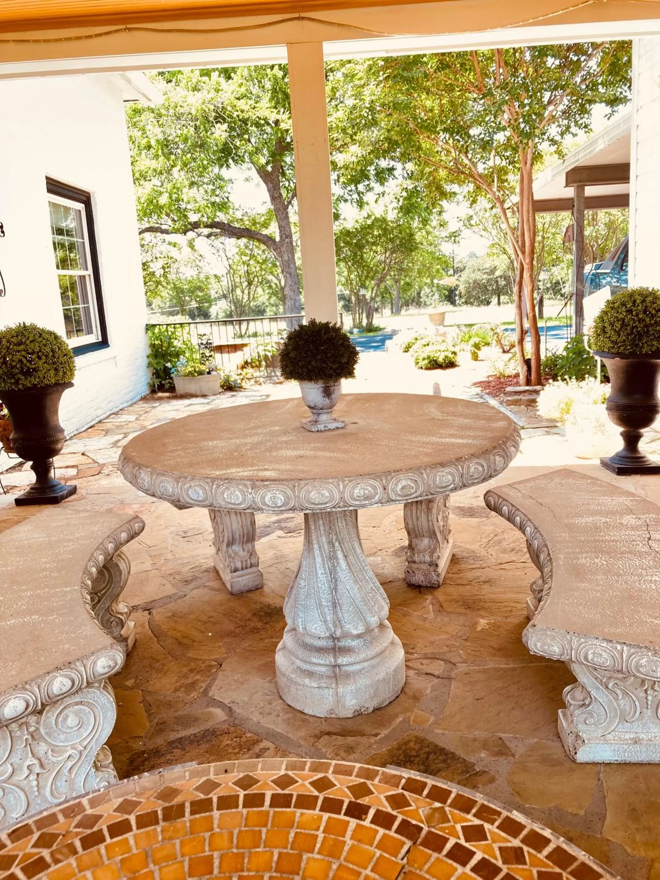 Garden view in The Old Liberty Schoolhouse