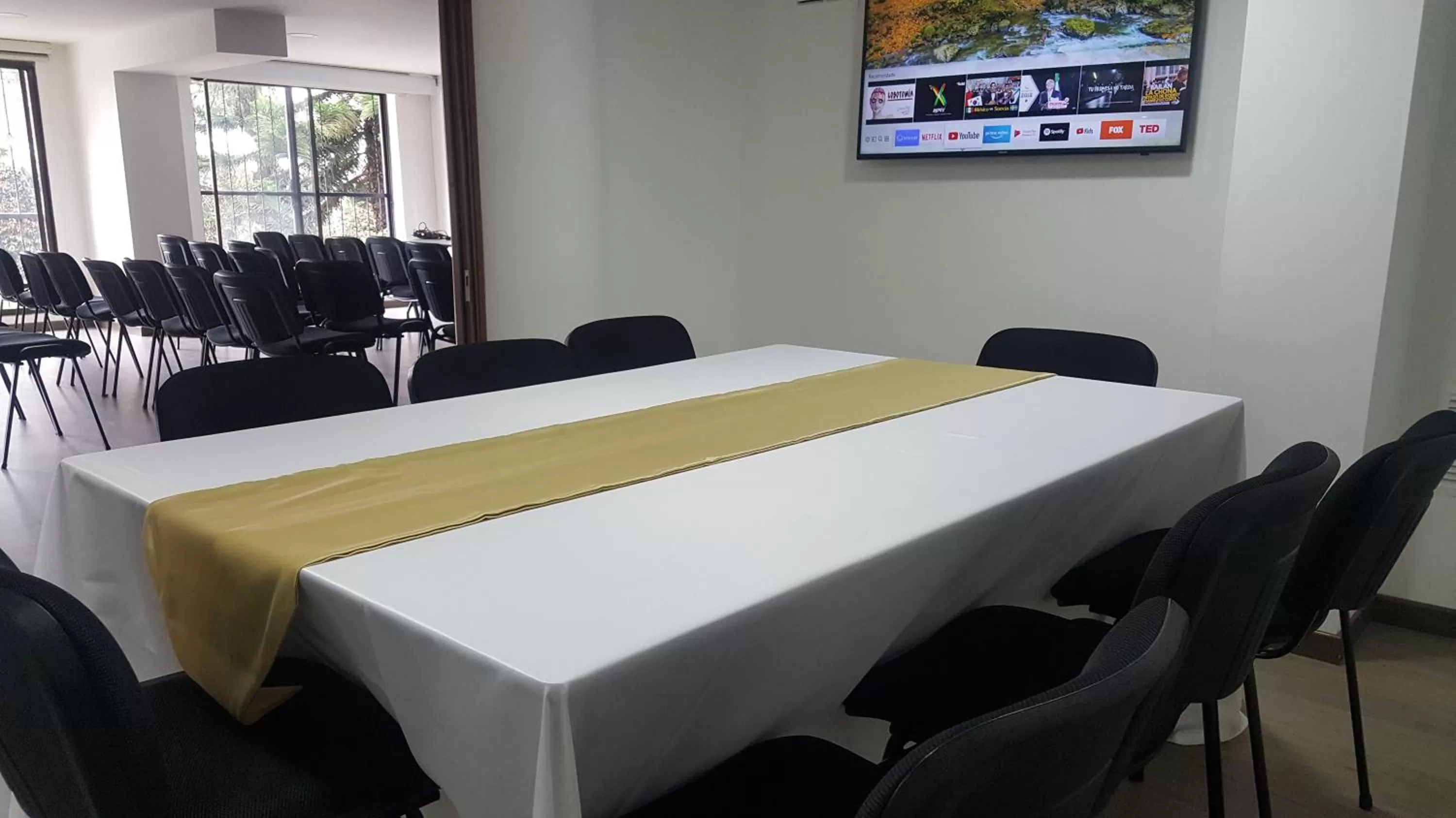 Business facilities in Suites 109 GH Usaquén