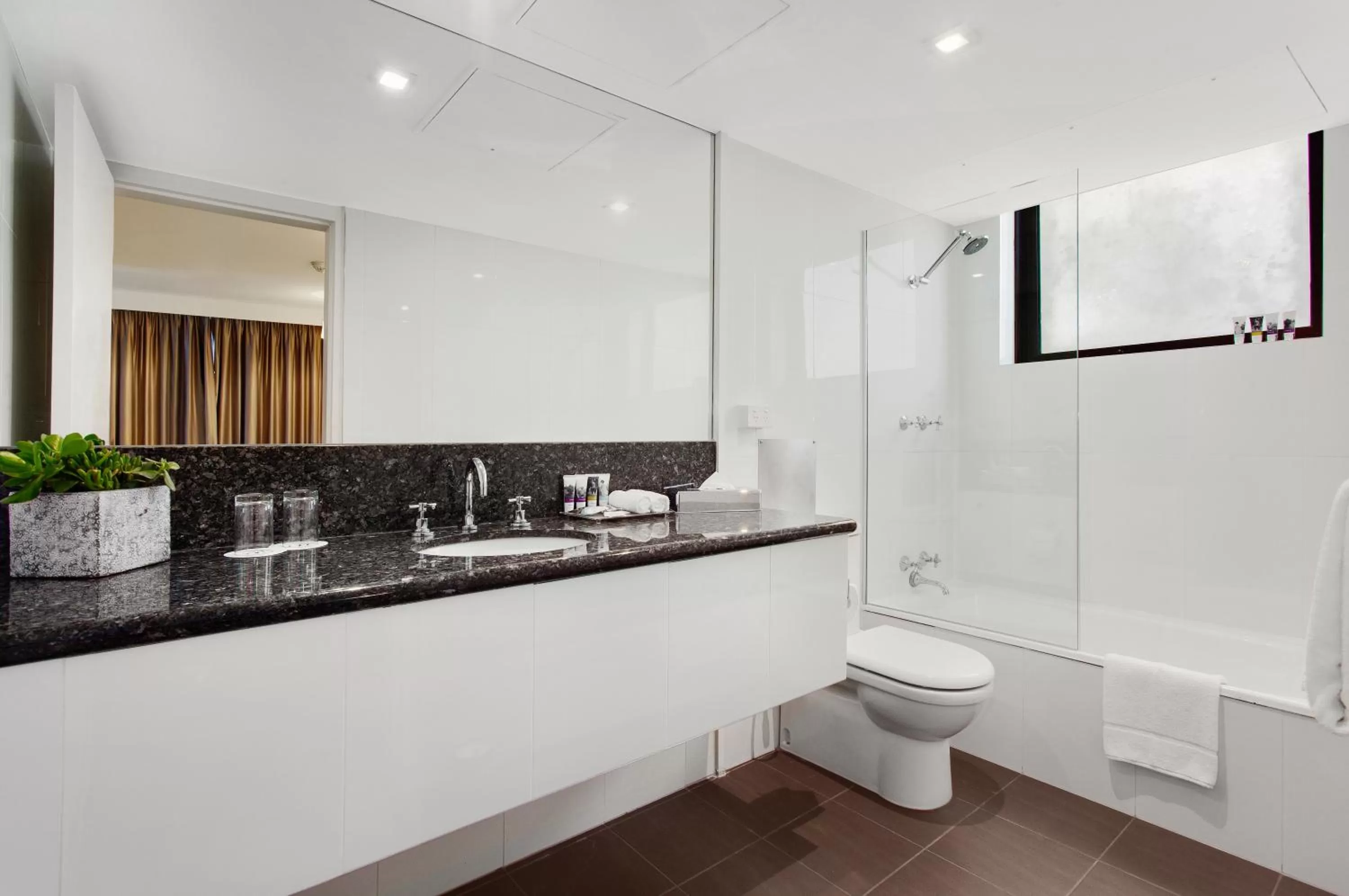 Bathroom in Mercure Melbourne Albert Park