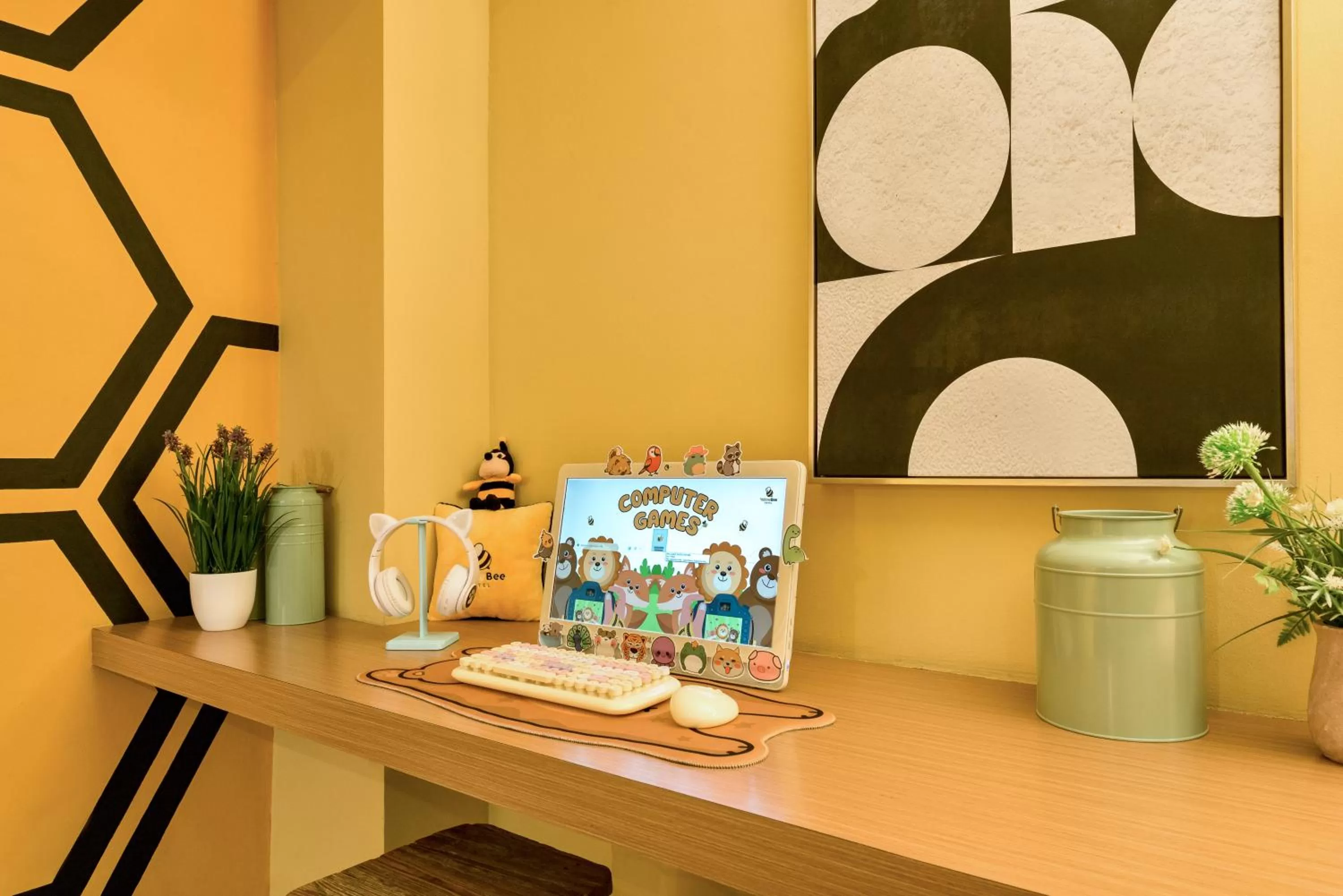 Kids's club in Yellow Bee Tangerang