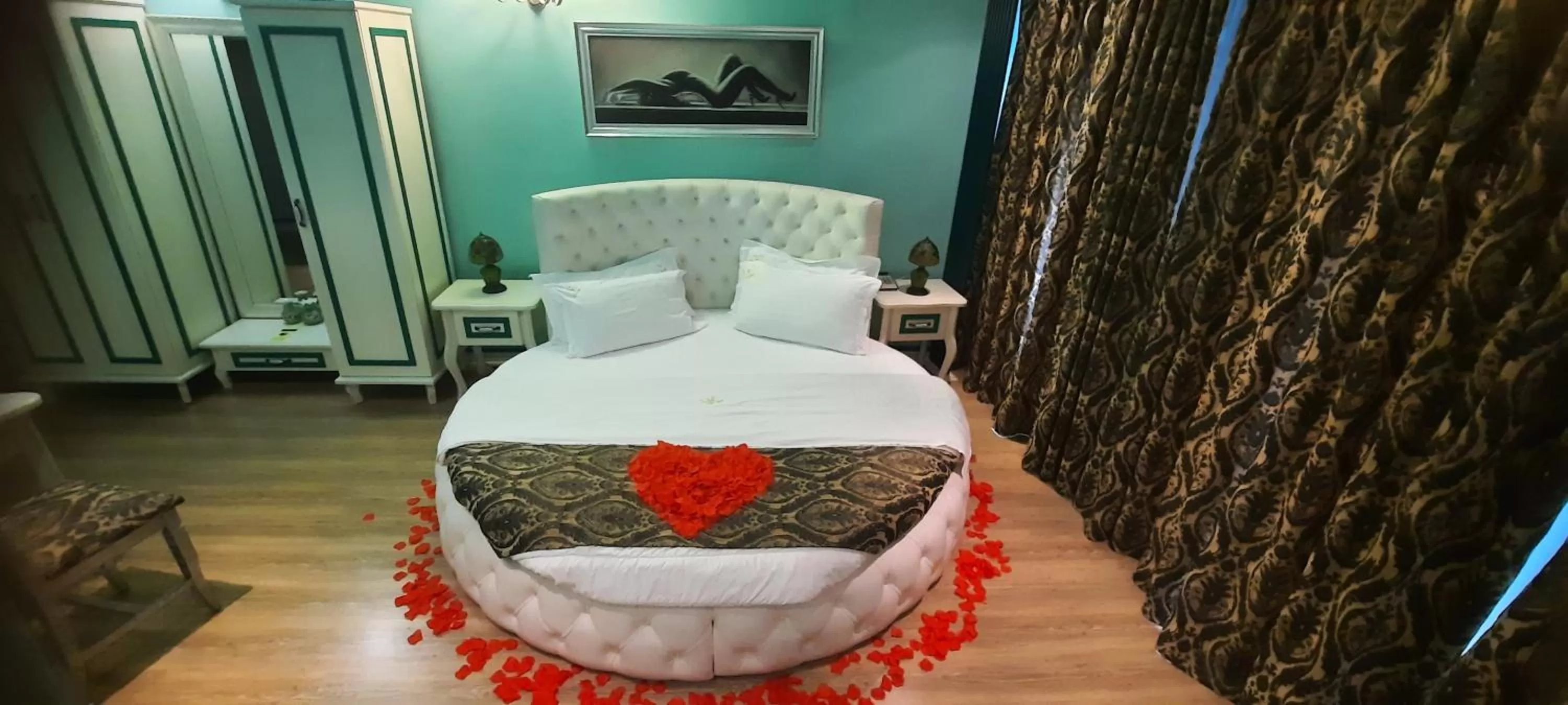 Bed in Hotel Villa Fernando Tirana