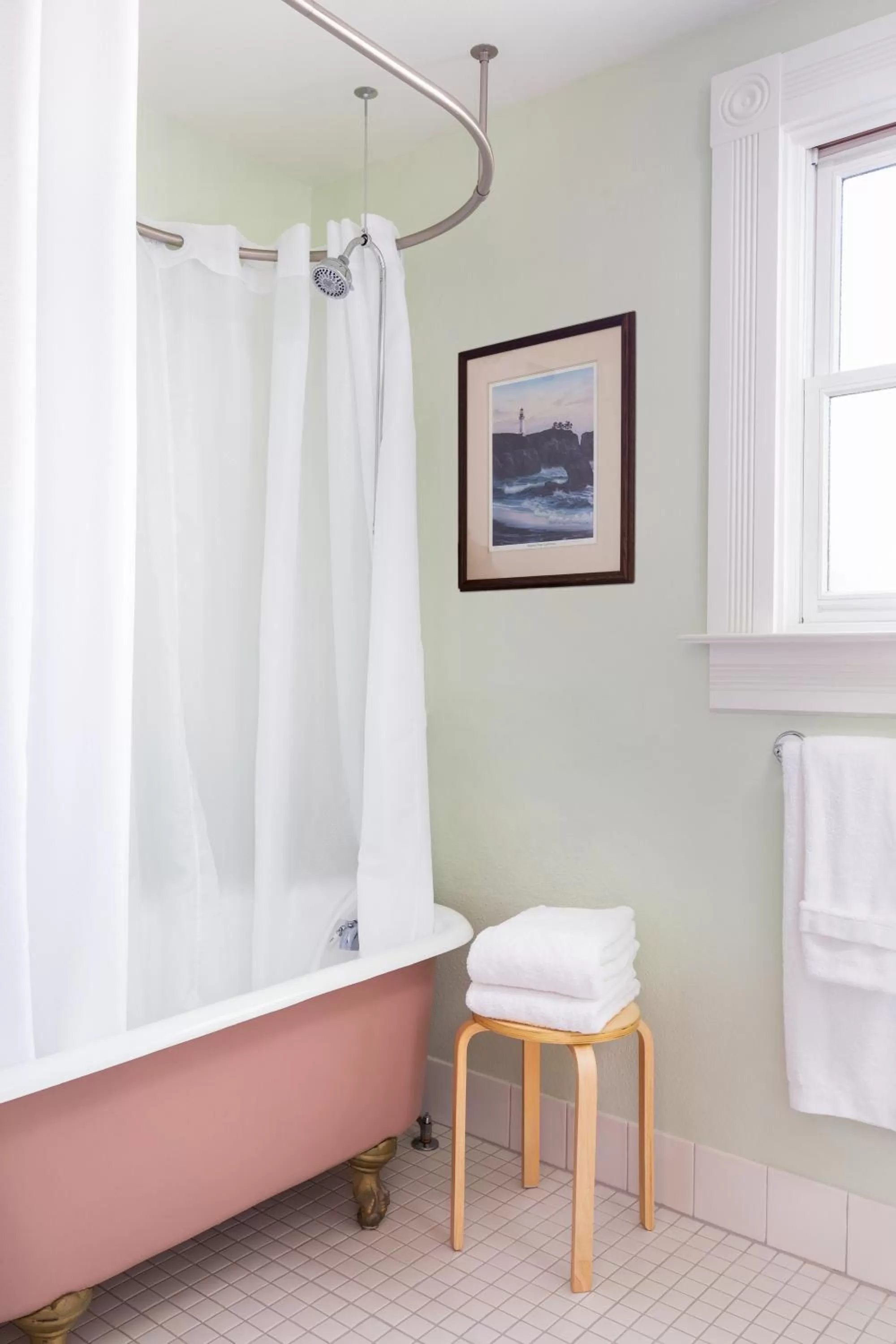 Shower in Garden Street Inn Downtown San Luis Obispo, A Kirkwood Collection Hotel