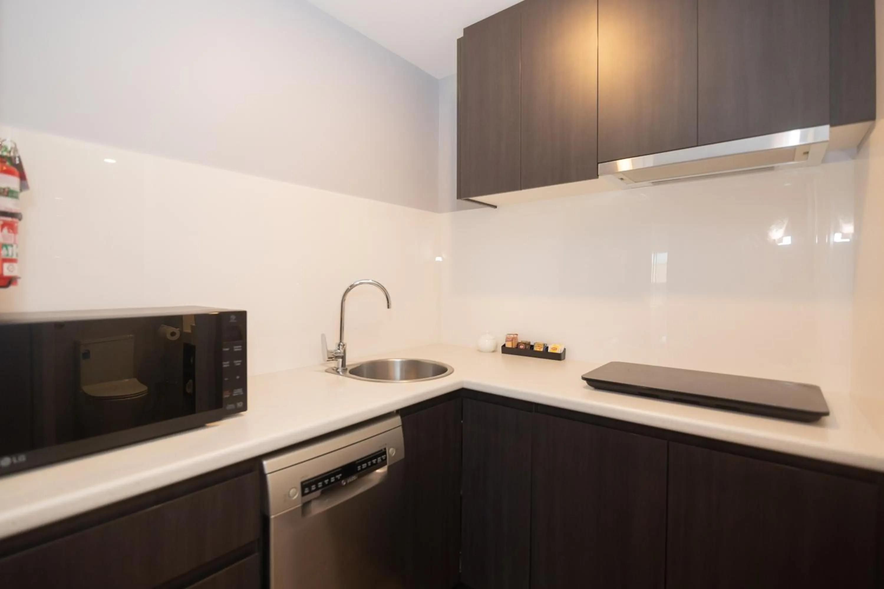 Kitchen or kitchenette in Dog Rock Motel