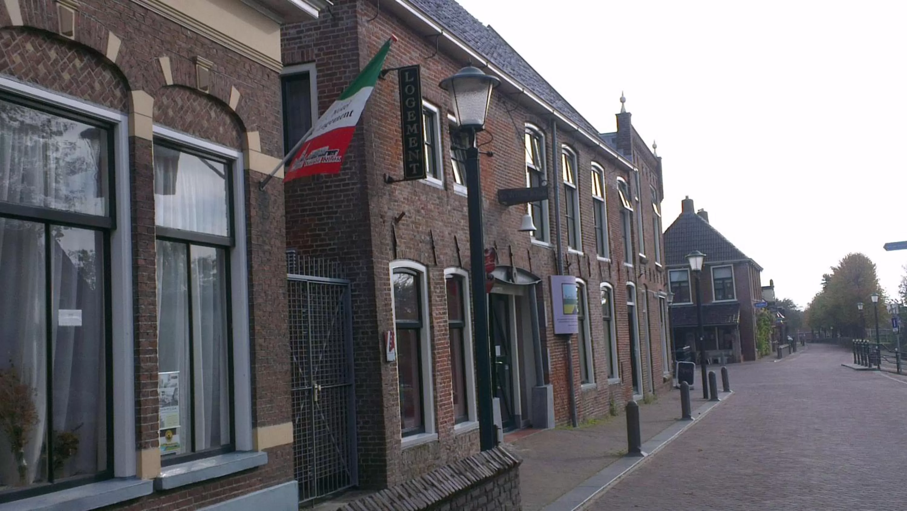 Facade/entrance in Logement 'De witte klok'