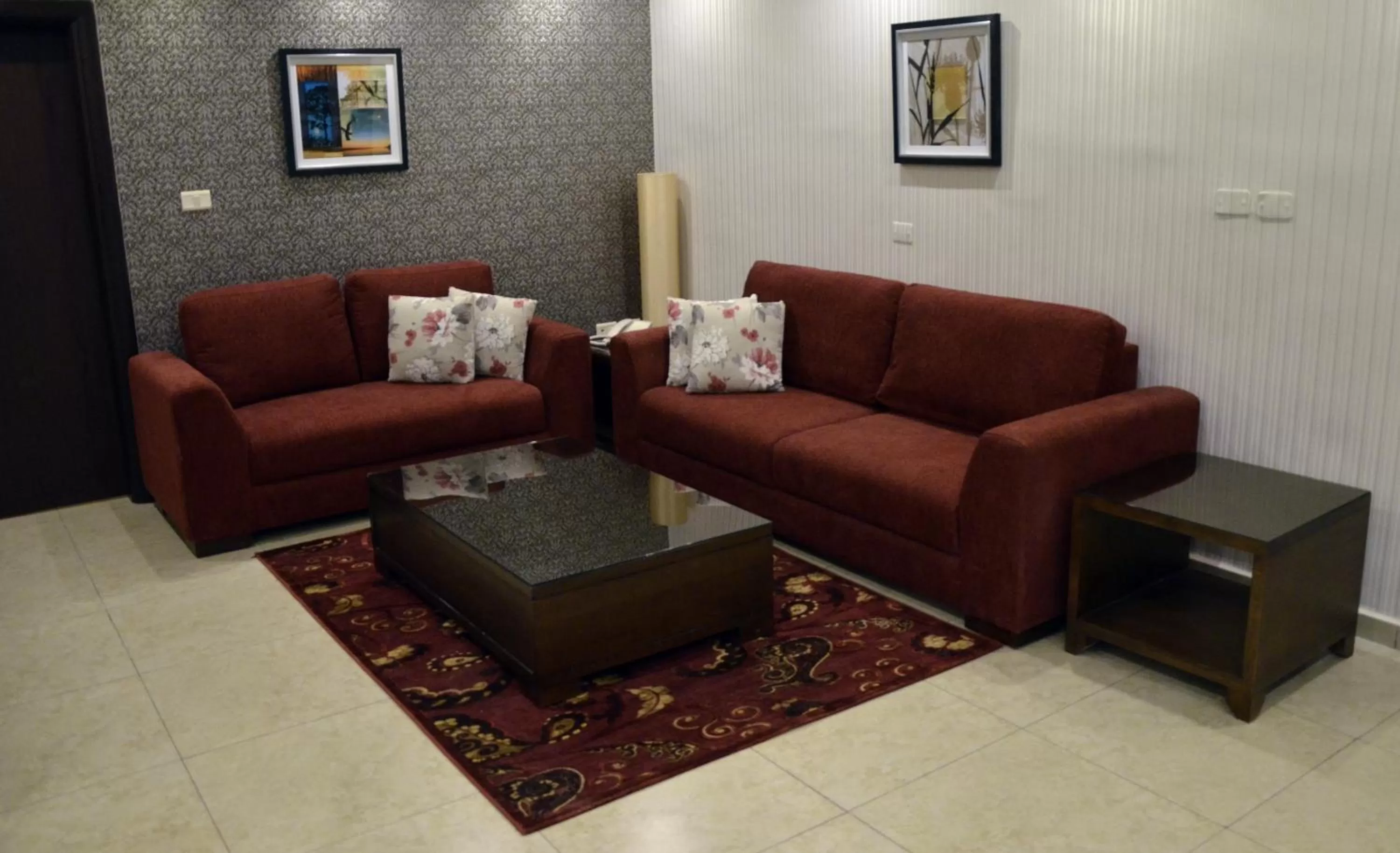 Living room in City Rose Hotel Suites