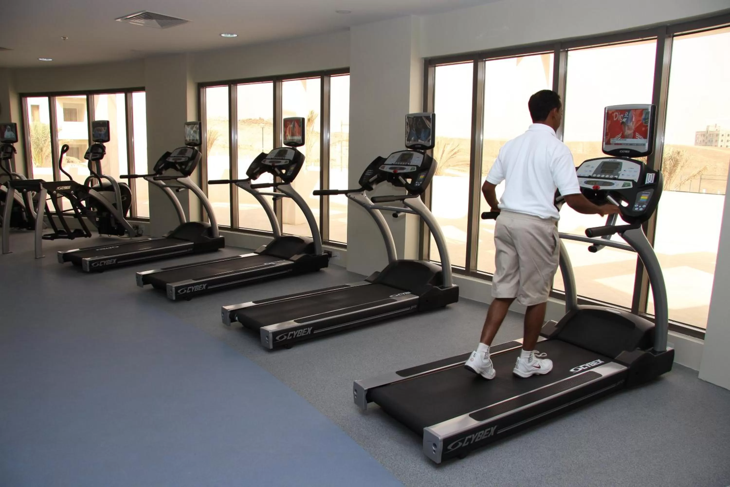 Fitness centre/facilities in Crowne Plaza Sohar by IHG