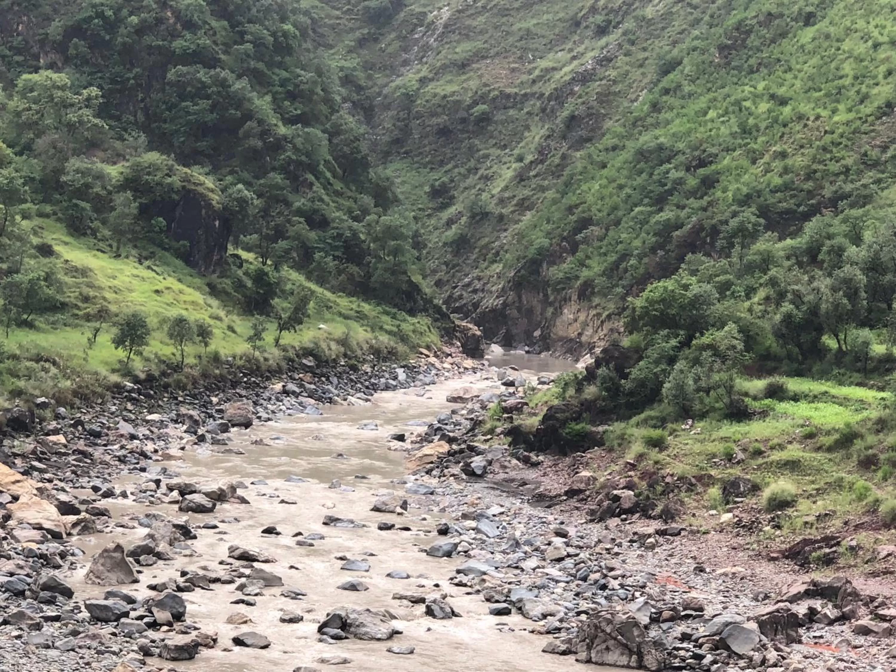Natural landscape in Hotel La Orilla Muzaffarabad