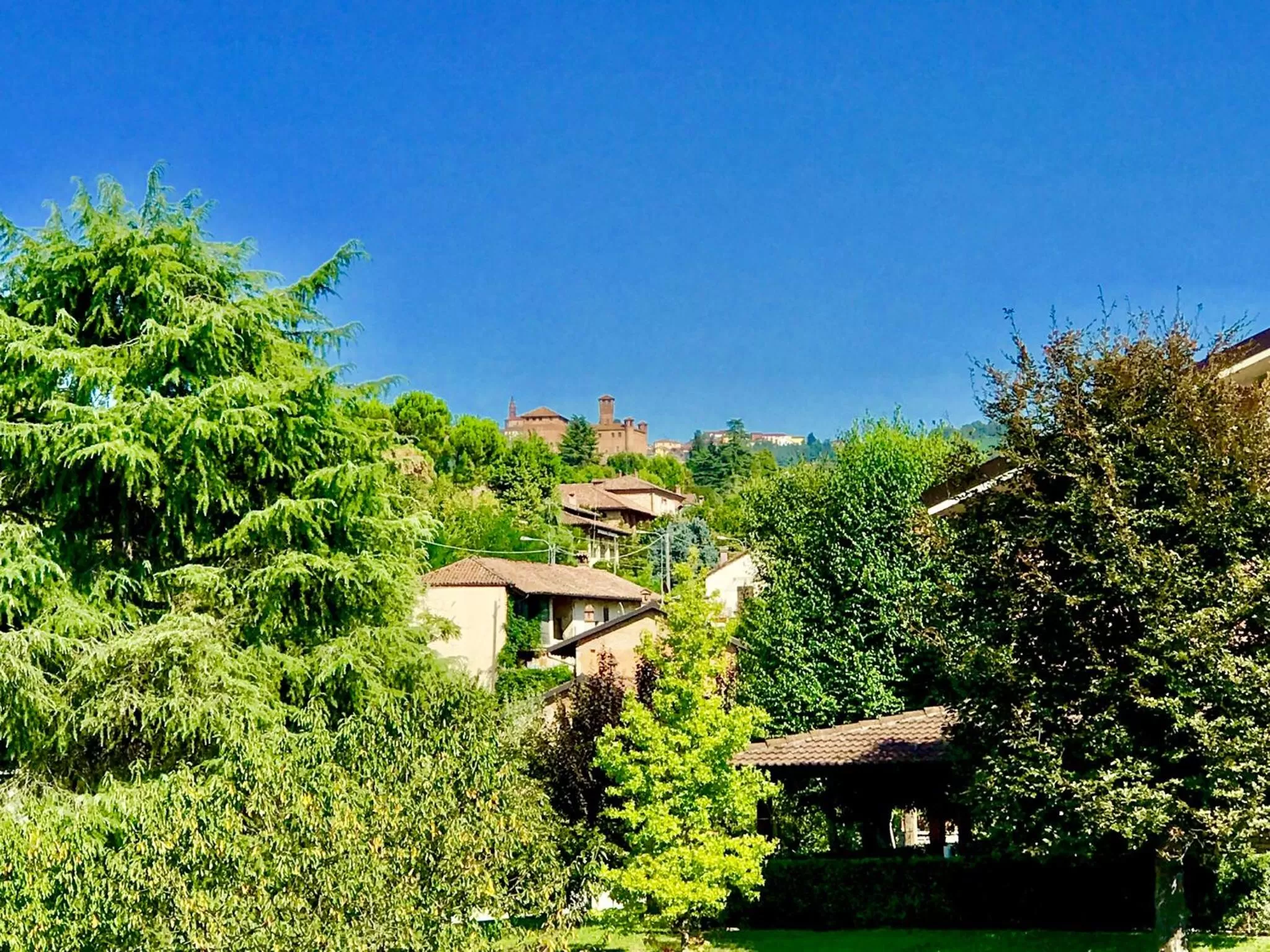 Landmark view, Property Building in WELLNESS ART & WINE CAREN