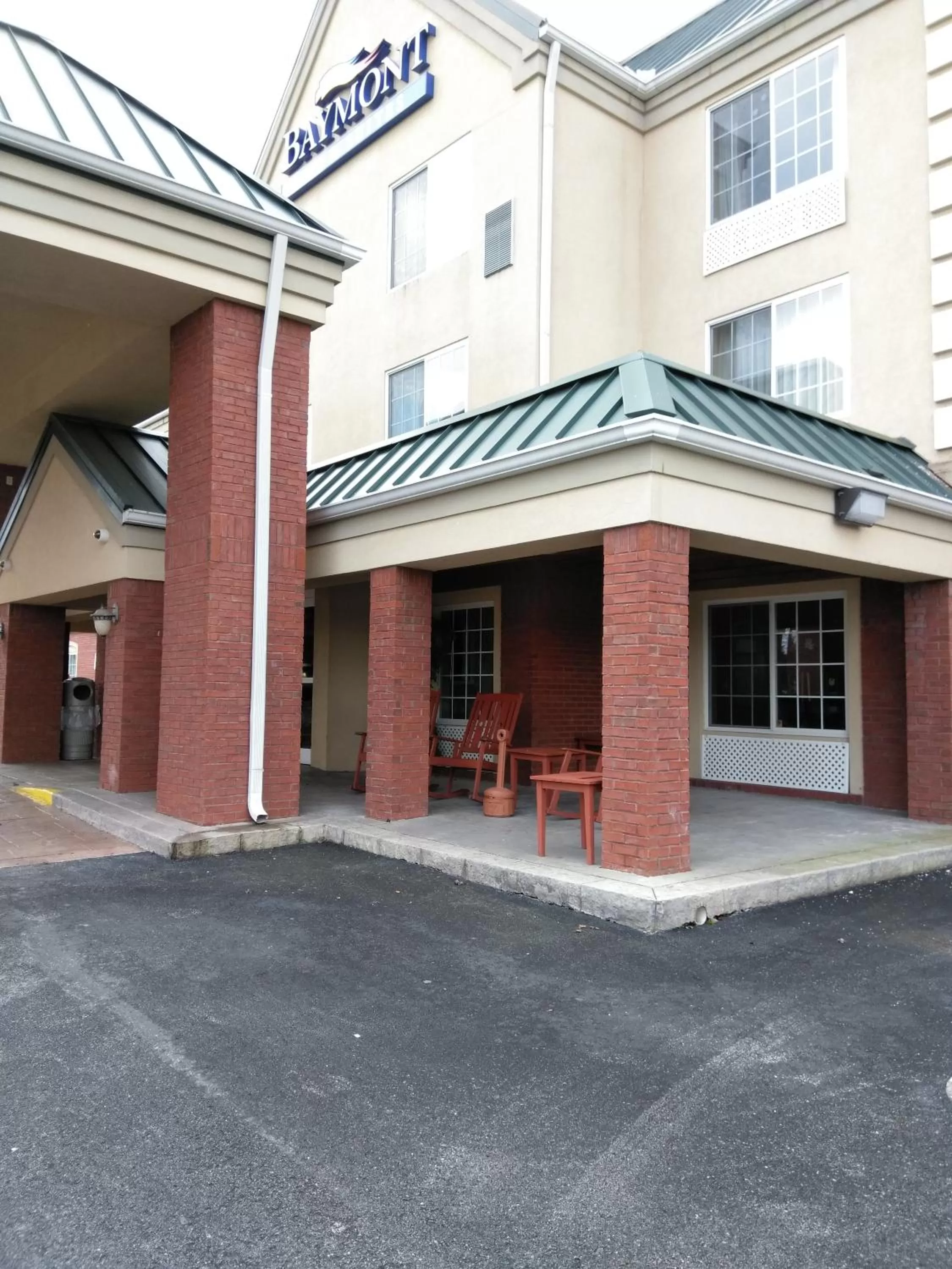 Patio in Baymont by Wyndham Clinton