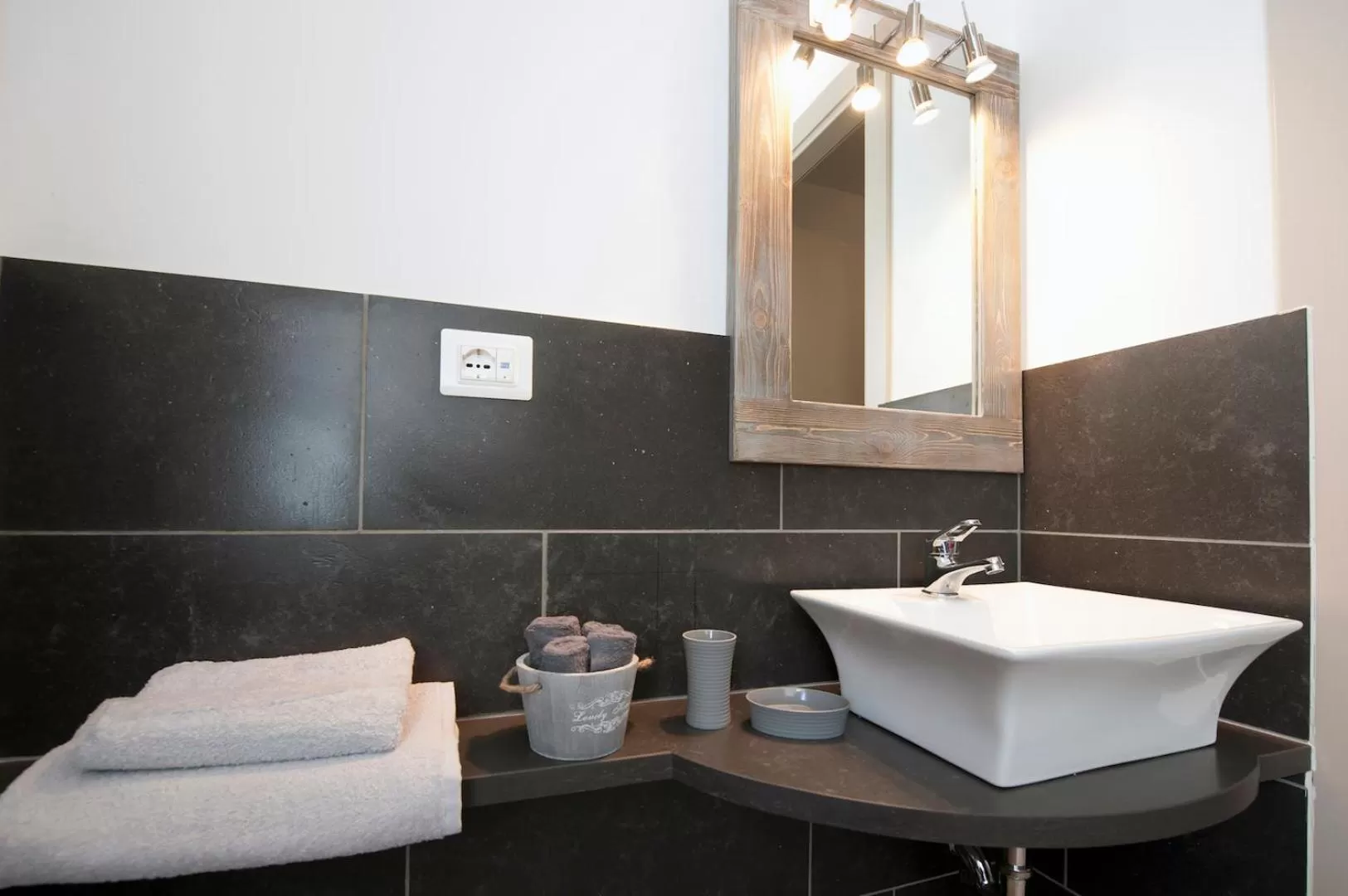 Le Suites - di fronte Ospedale Sacro Cuore