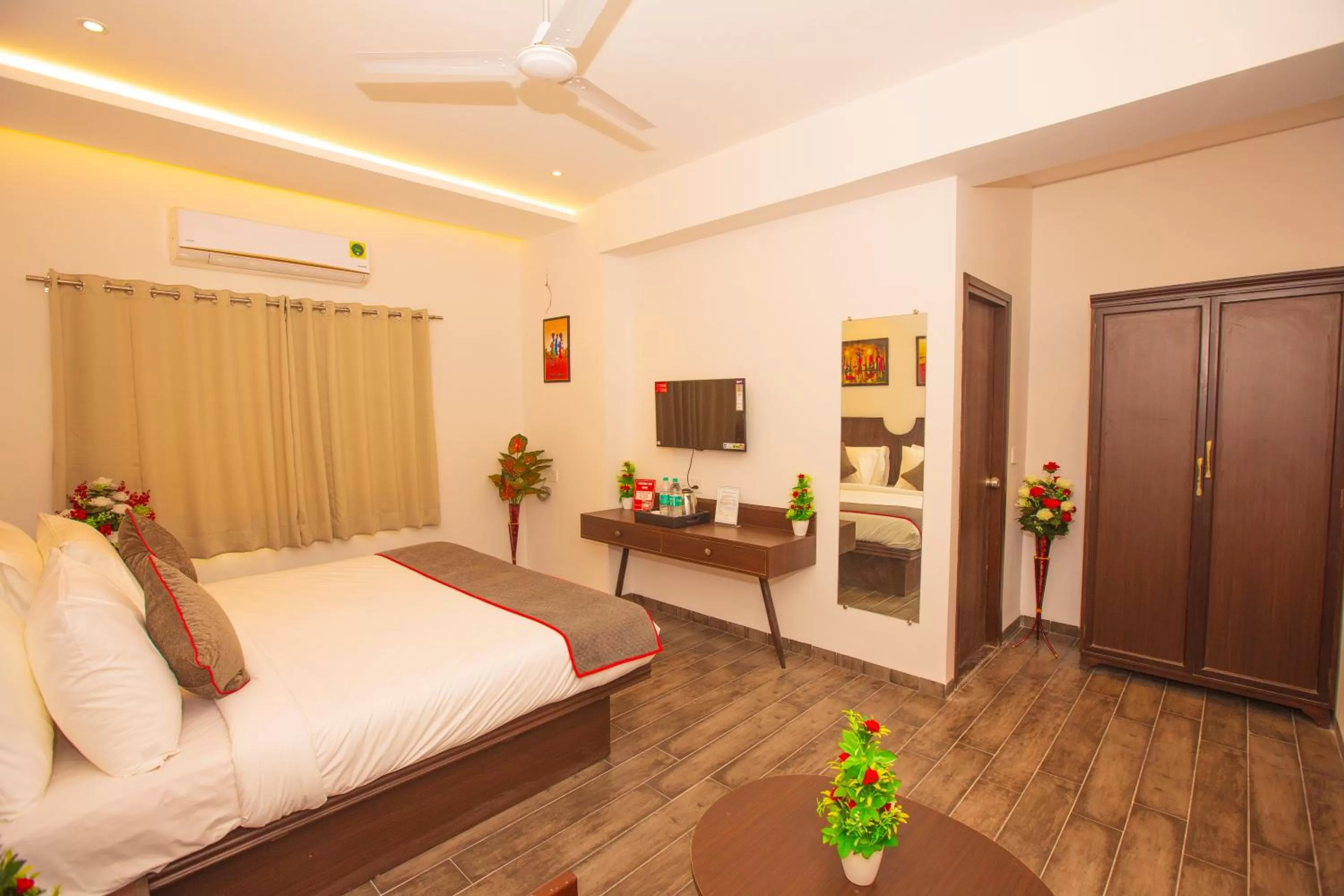 Photo of the whole room in Octave Parkland Suites