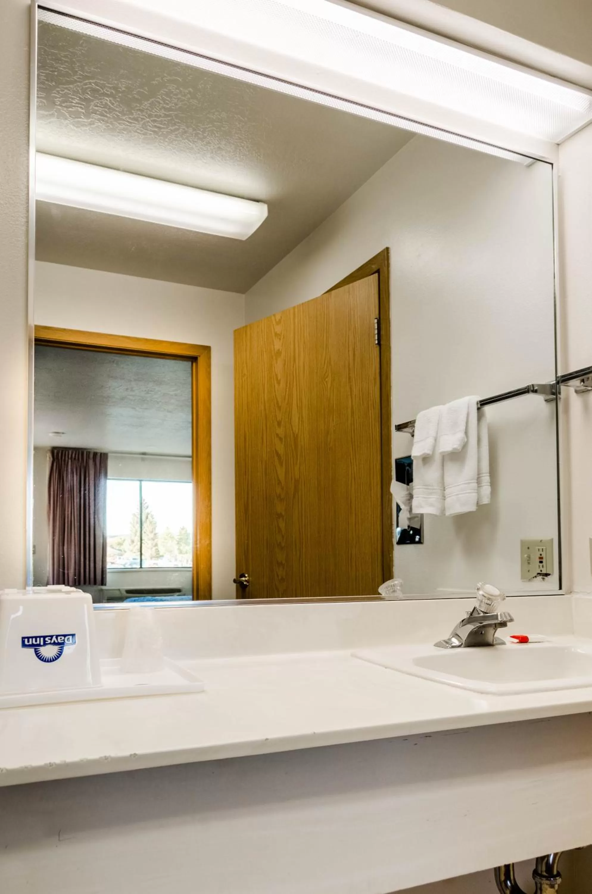 Deluxe Queen Room with Two Queen Beds -Disability Access - Non-Smoking in Econo Lodge Panguitch near Bryce Canyon