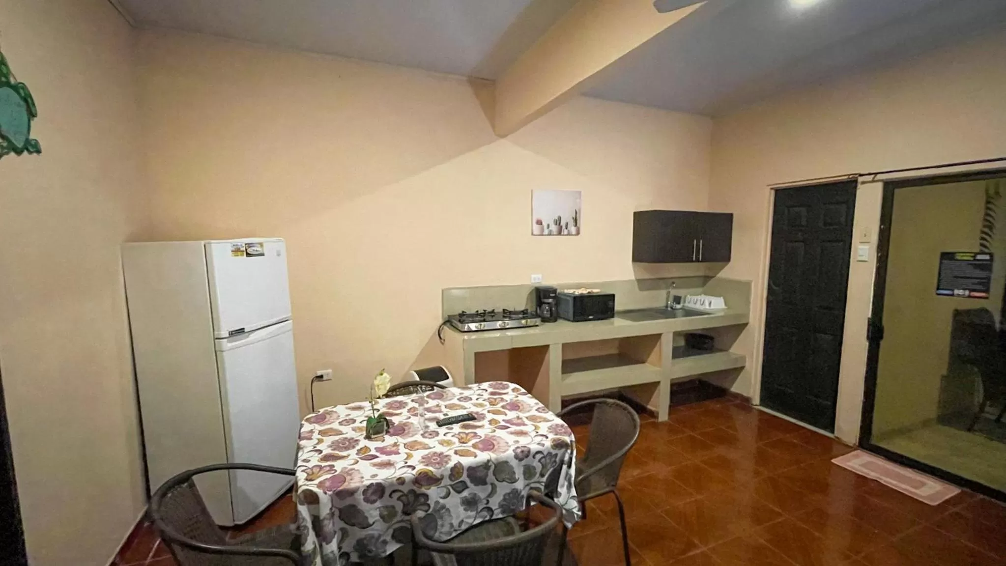 Dining Area in Hotel Beachfront Vista Hermosa