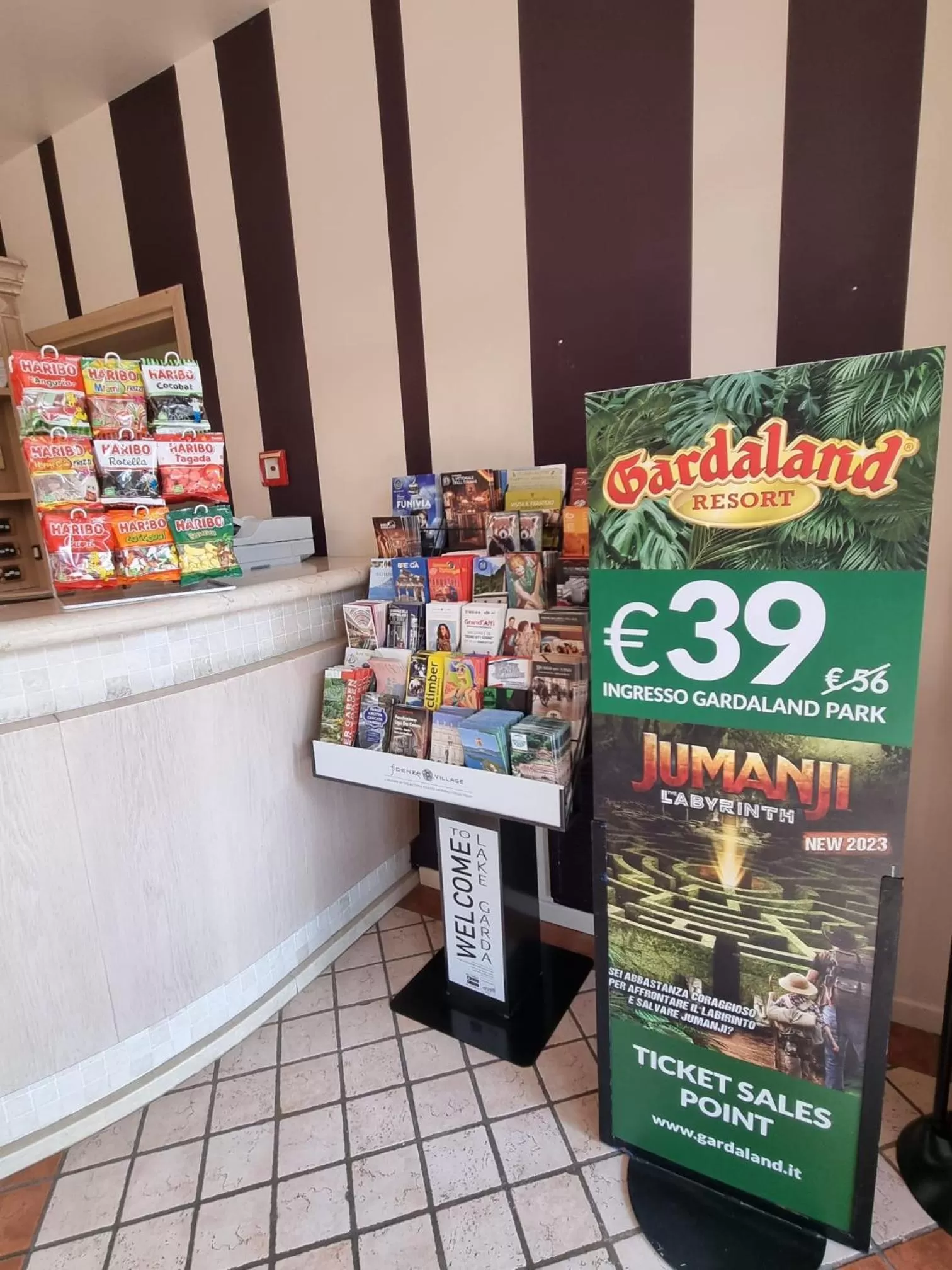 Lobby or reception in Le Terrazze sul Lago Hotel & Residence