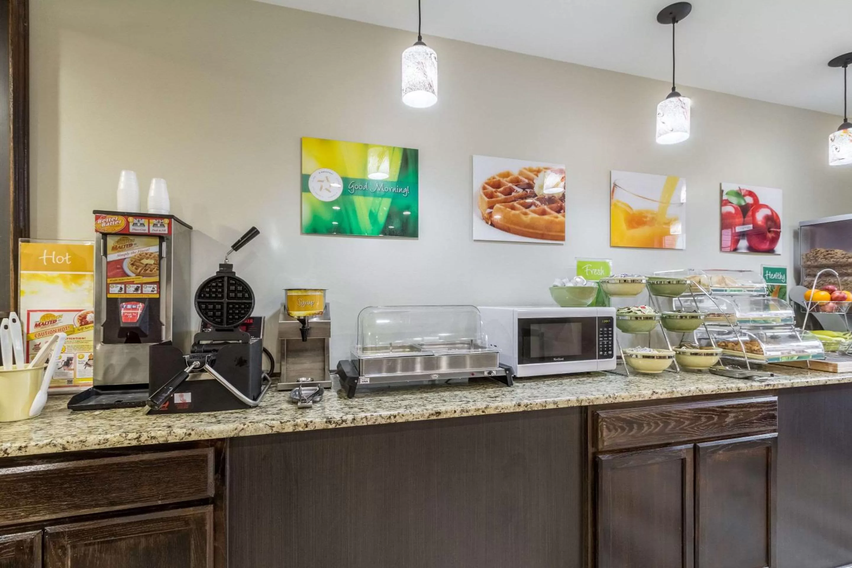 Restaurant/places to eat in Quality Inn & Suites North Lima - Boardman