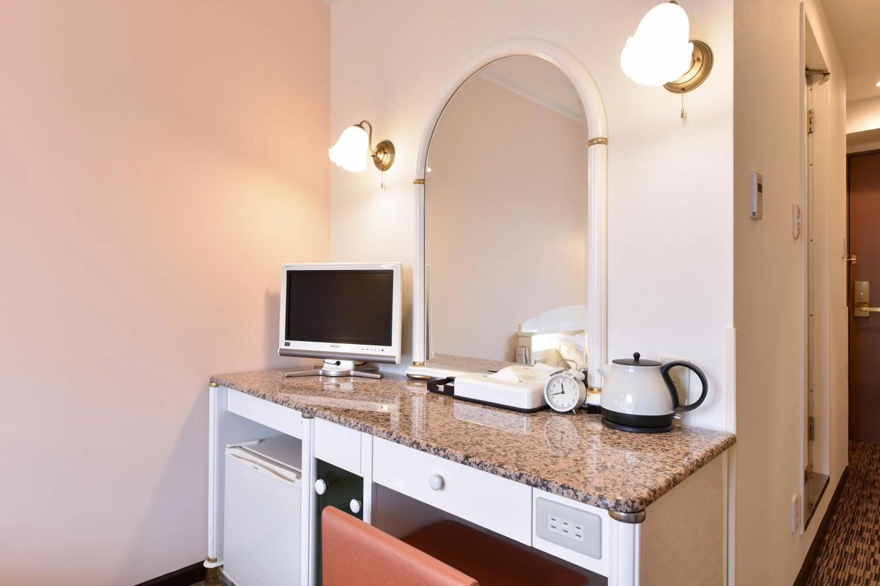 Photo of the whole room in Kobe Sannomiya Union Hotel