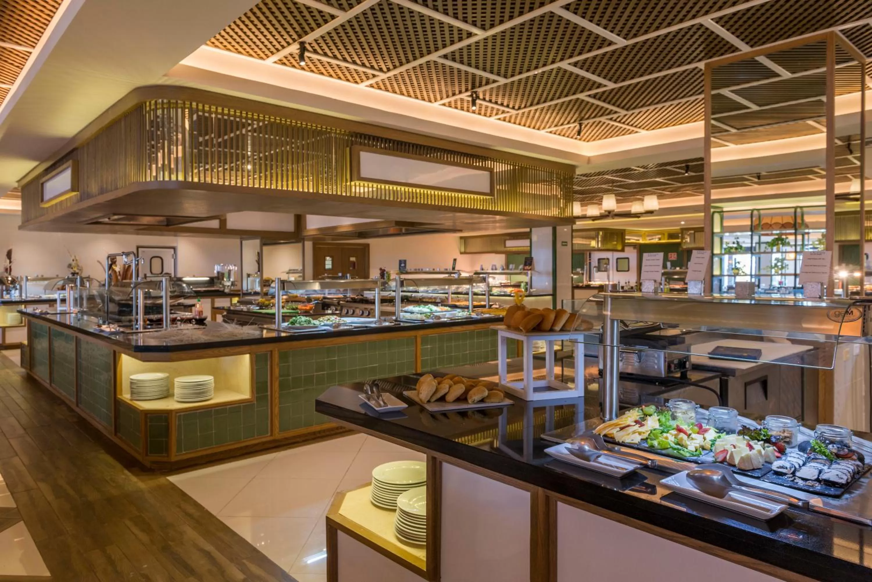 Buffet breakfast in El Beso Adults Only at Ocean Coral & Turquesa All Inclusive