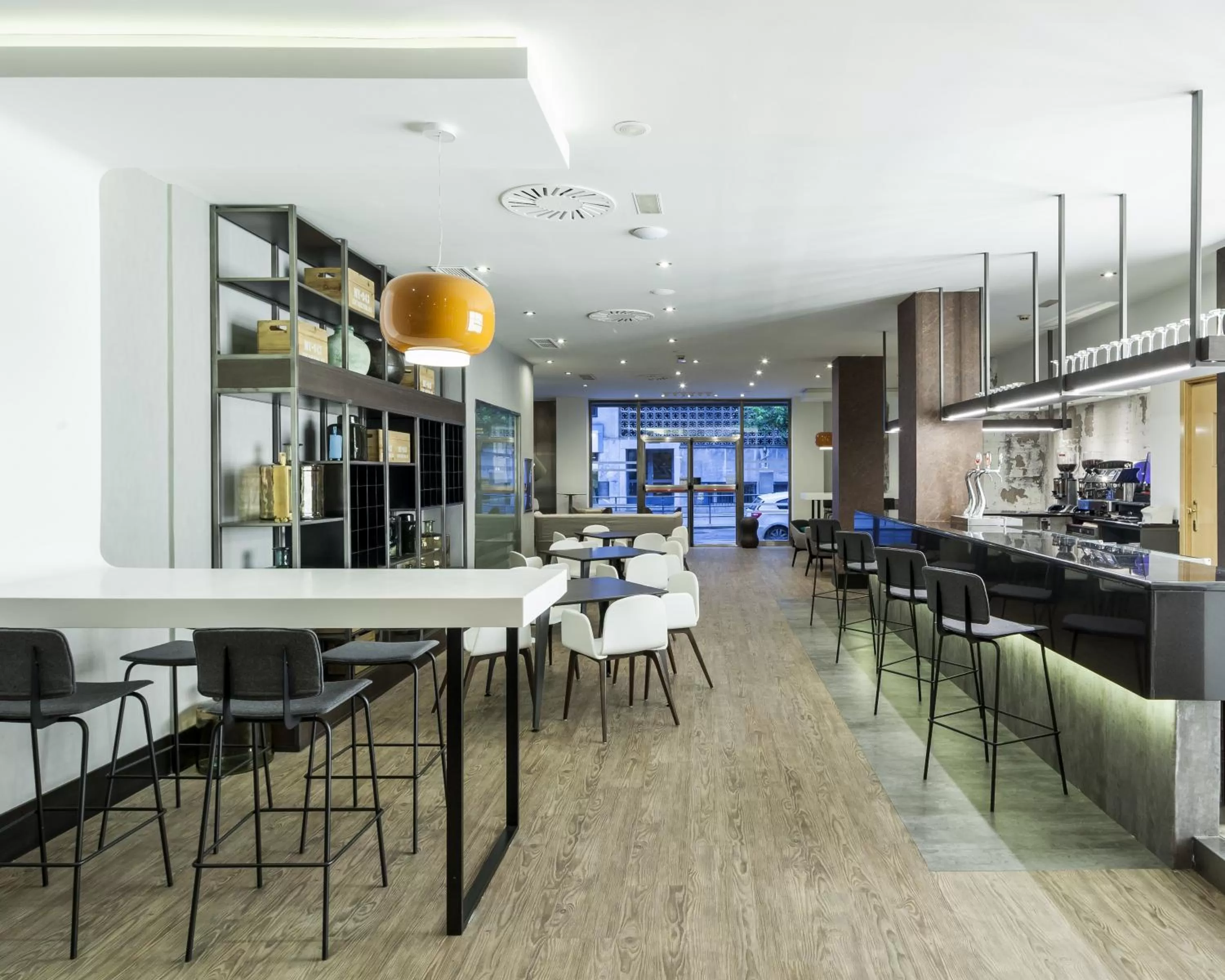 Restaurant/places to eat in Hotel Ilunion Bilbao