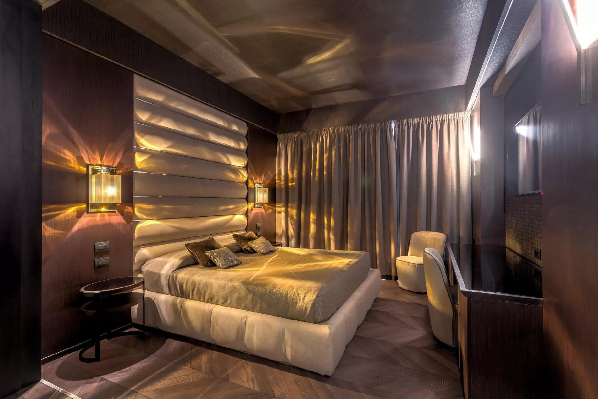 Photo of the whole room, Bed in Palazzo Alfieri - Place of Charme