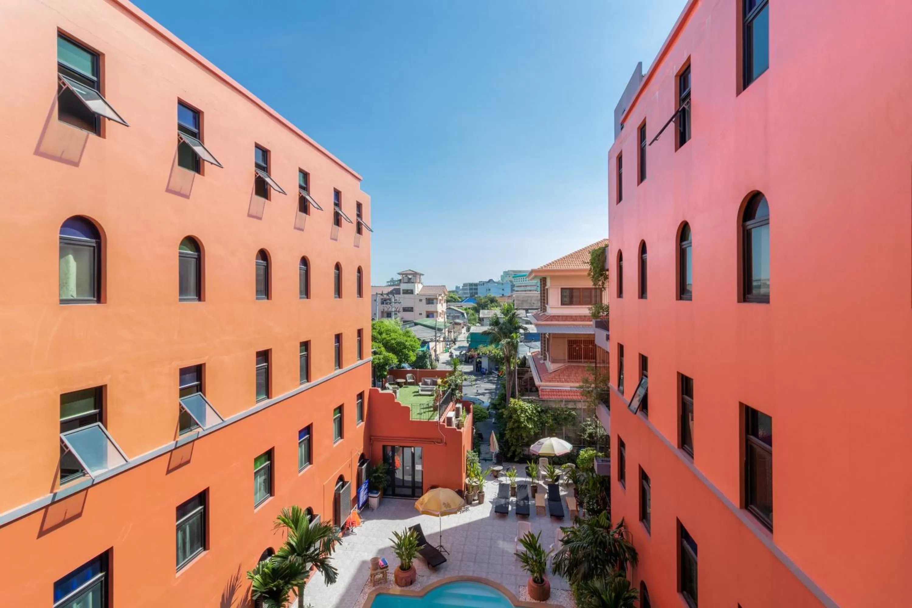 Property building in Baansuanprannok Hotel