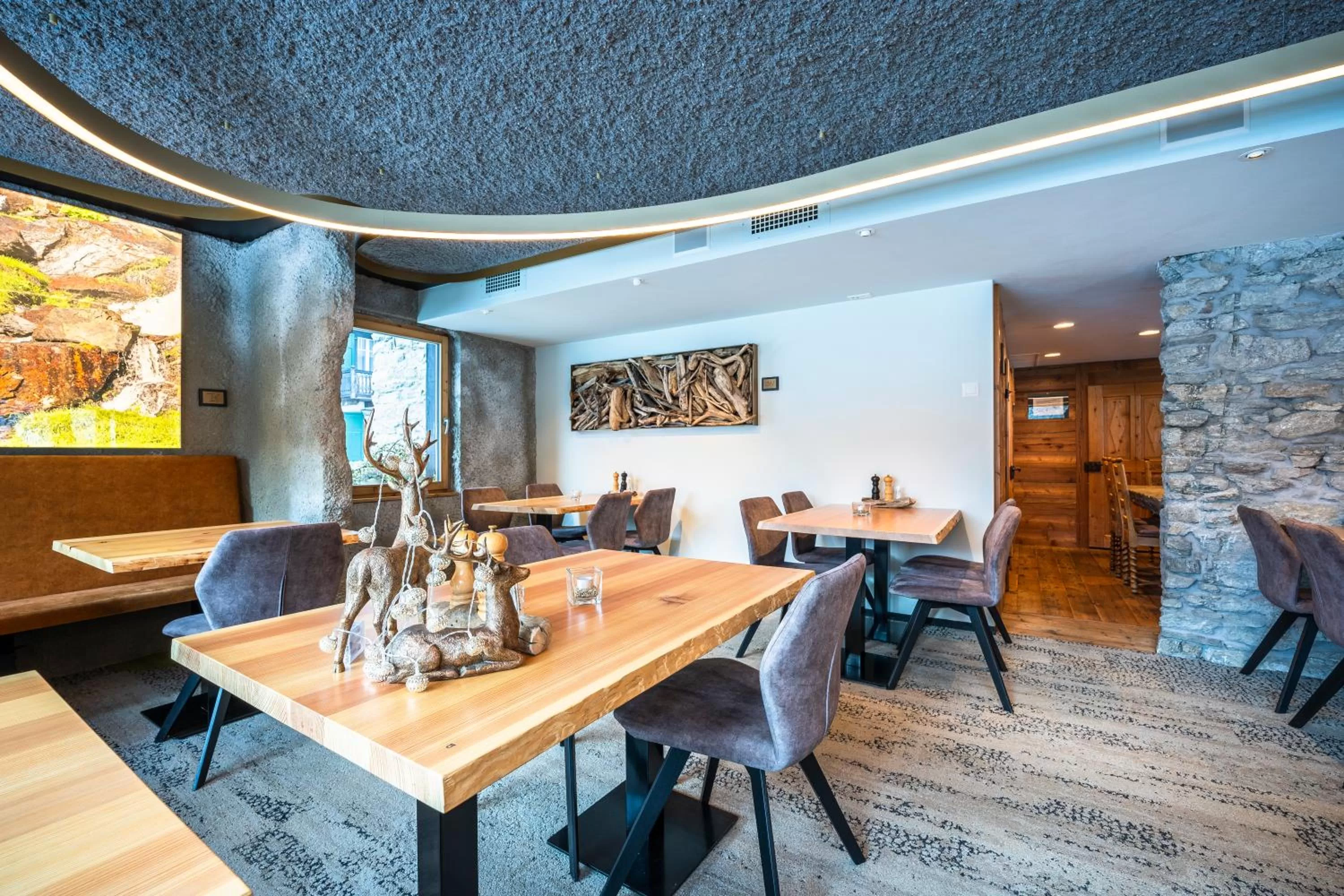 Restaurant/places to eat in Boutique Hotel La Gorge