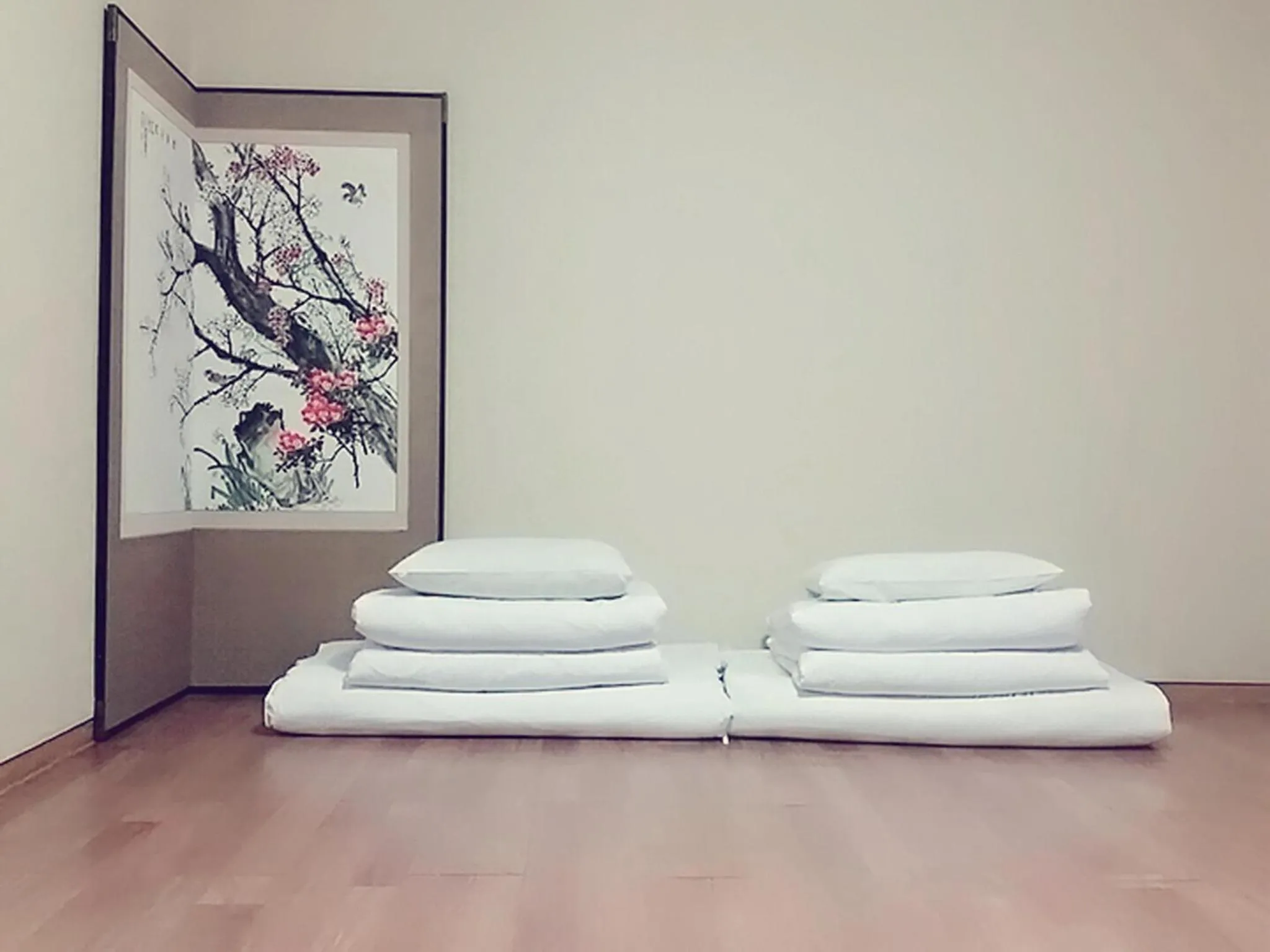 Decorative detail, Bed in Daedong Hotel