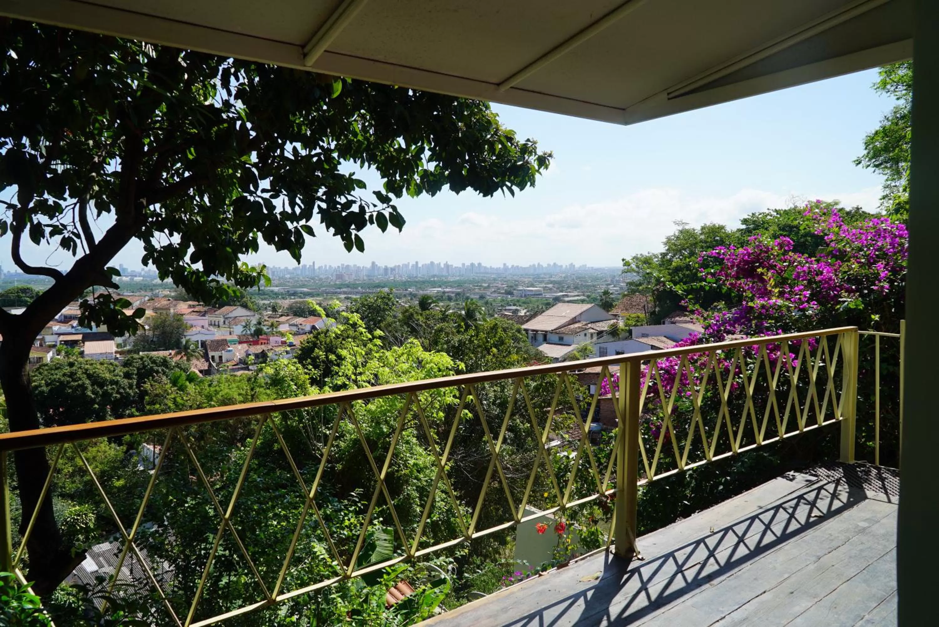 Restaurant/places to eat in Pousada Irradiante