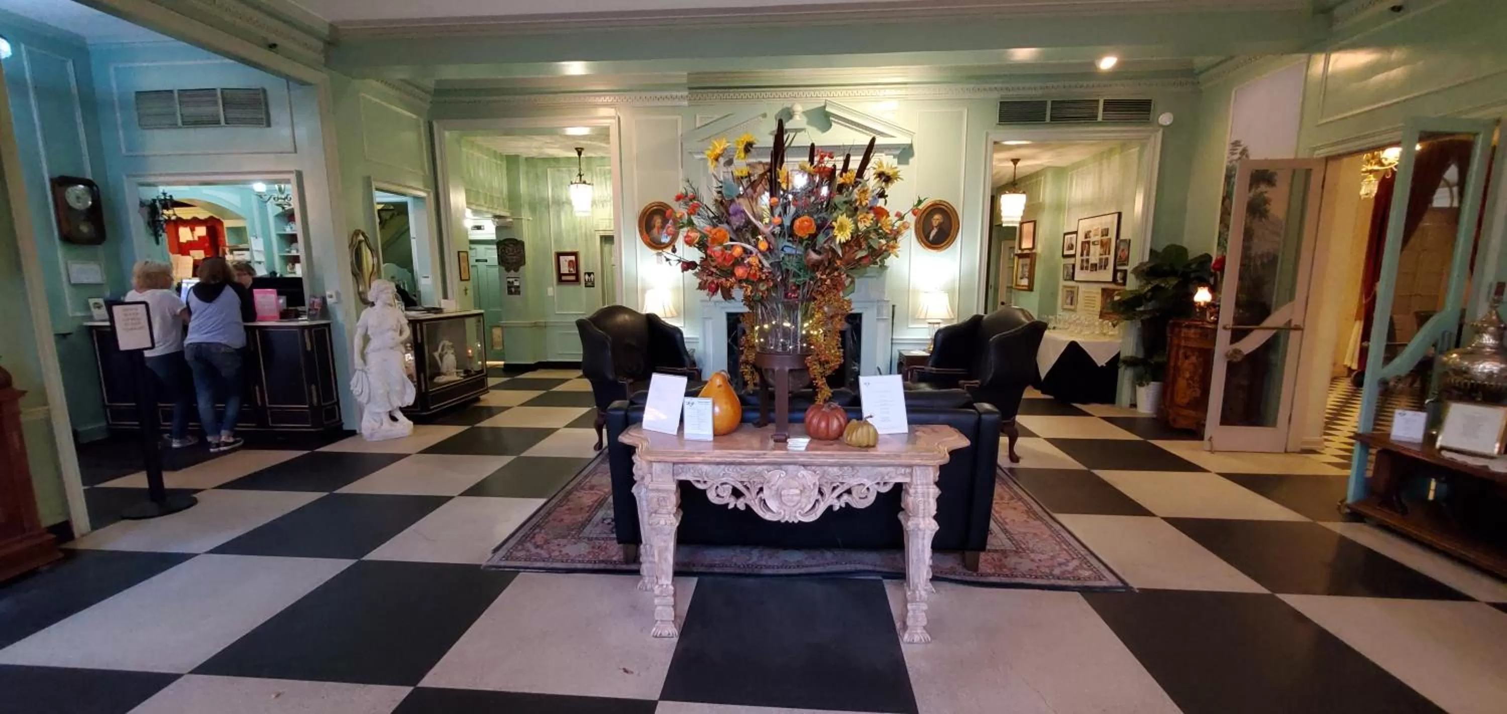 Lobby or reception in Lowell Inn